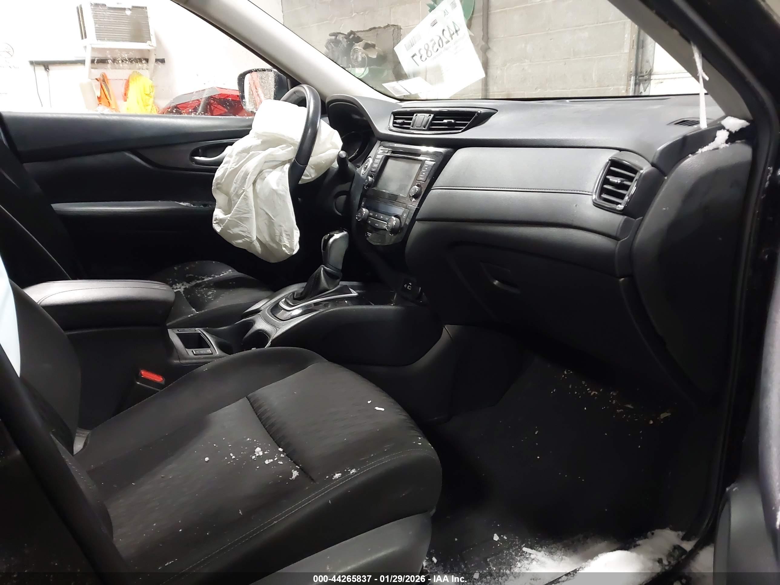NISSAN ROGUE image 5