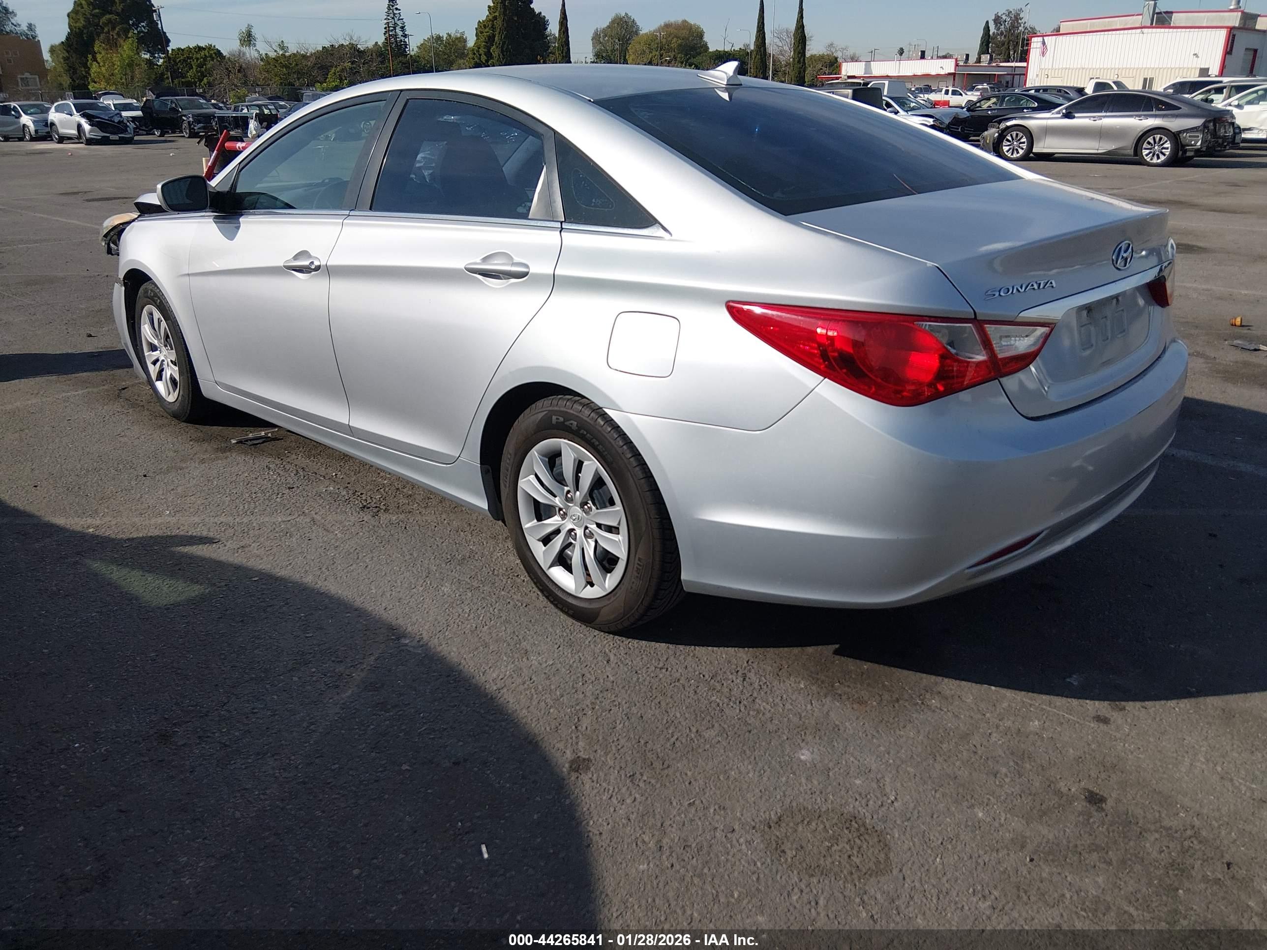 HYUNDAI SONATA image 3