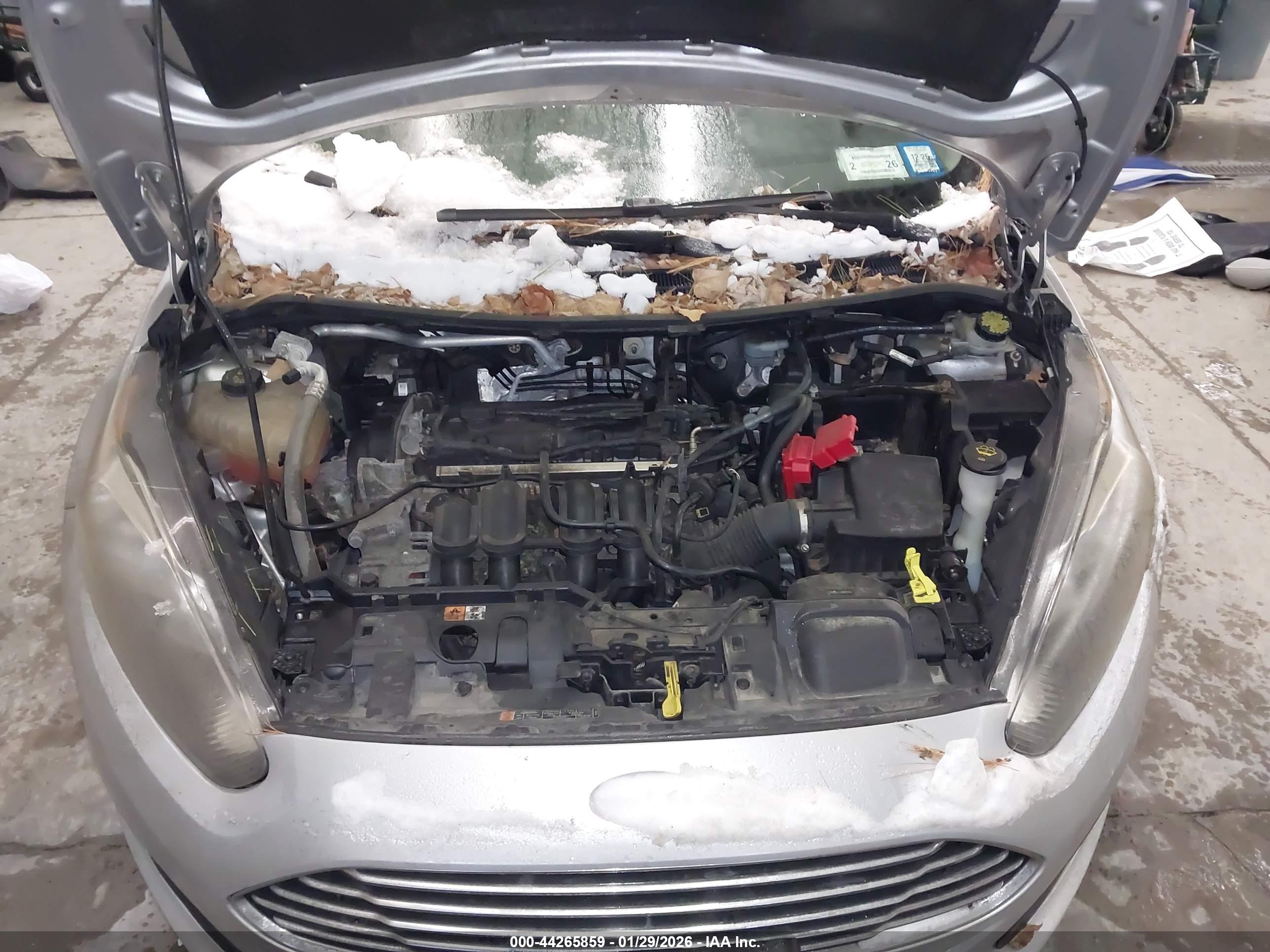 FORD FIESTA image 10