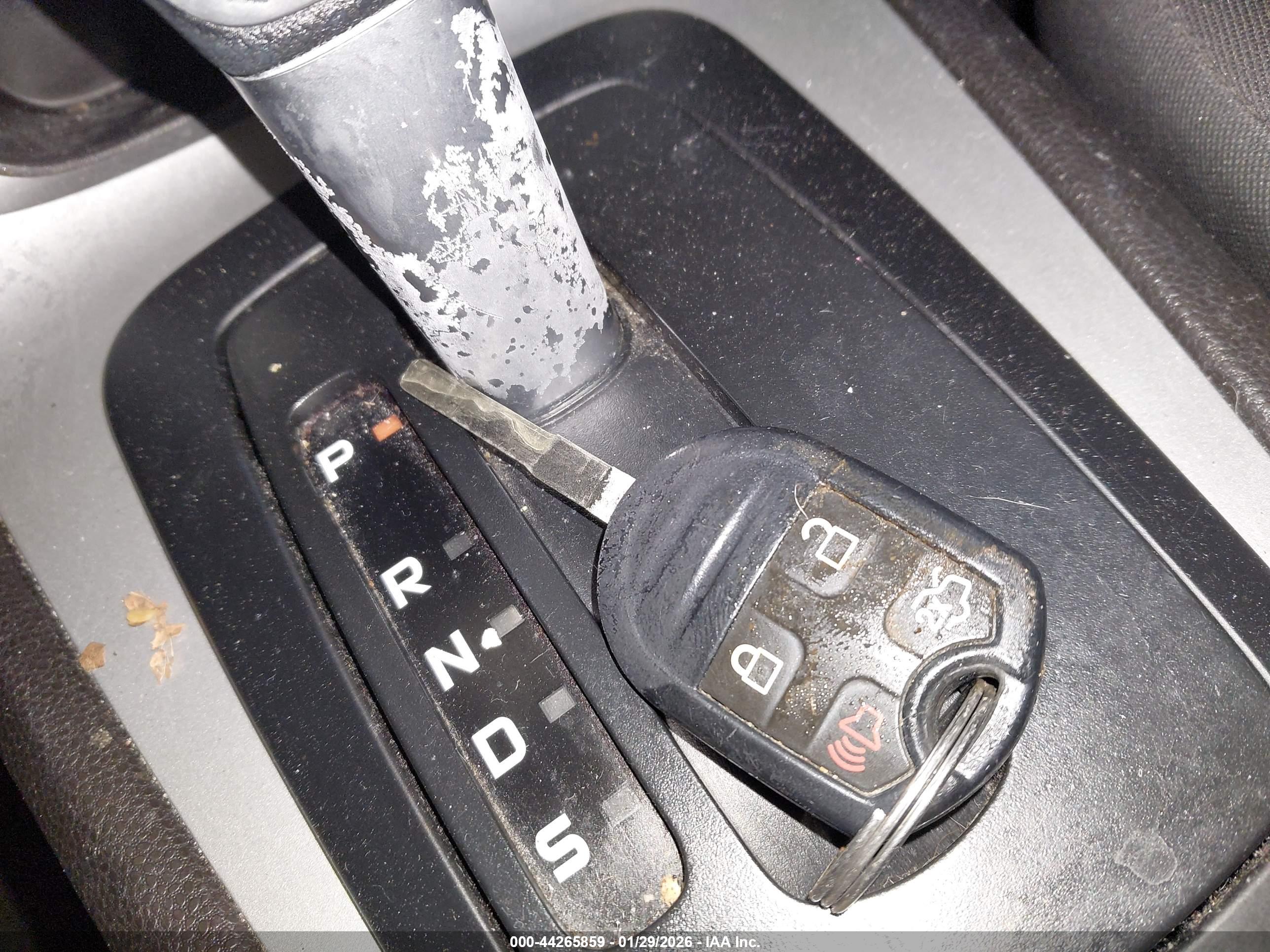 FORD FIESTA image 11