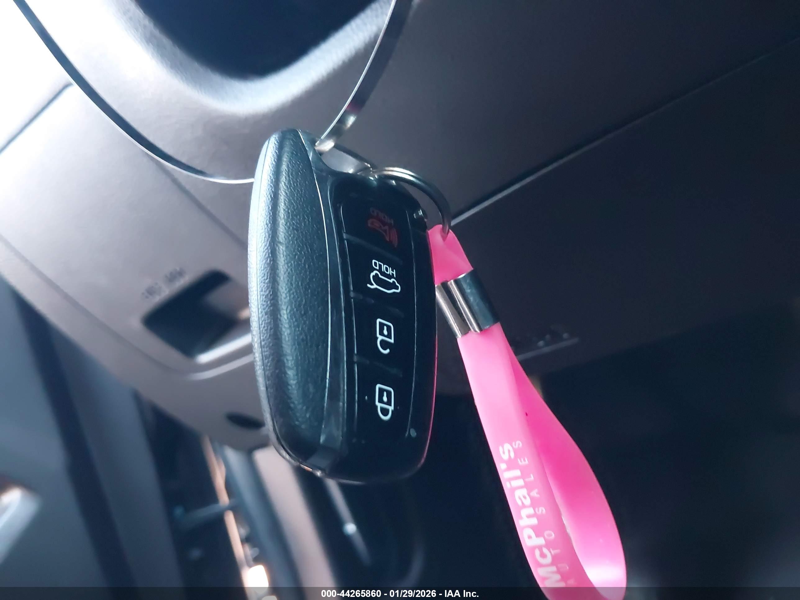 HYUNDAI SANTA image 11