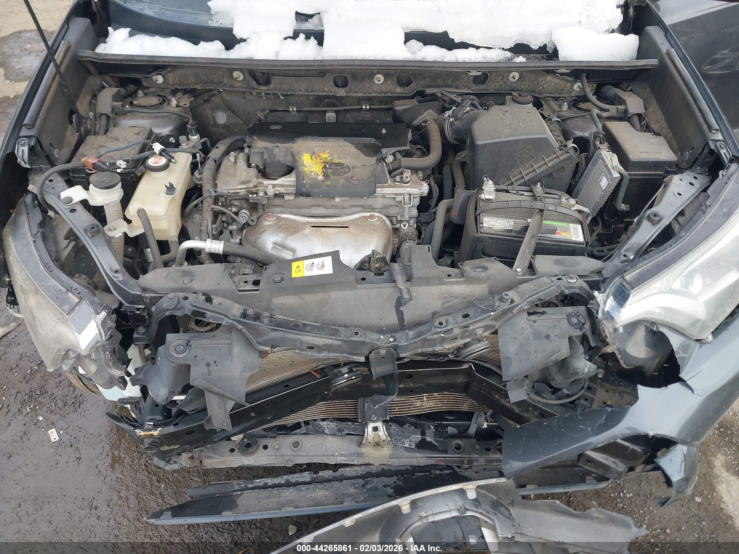 TOYOTA RAV4 image 10