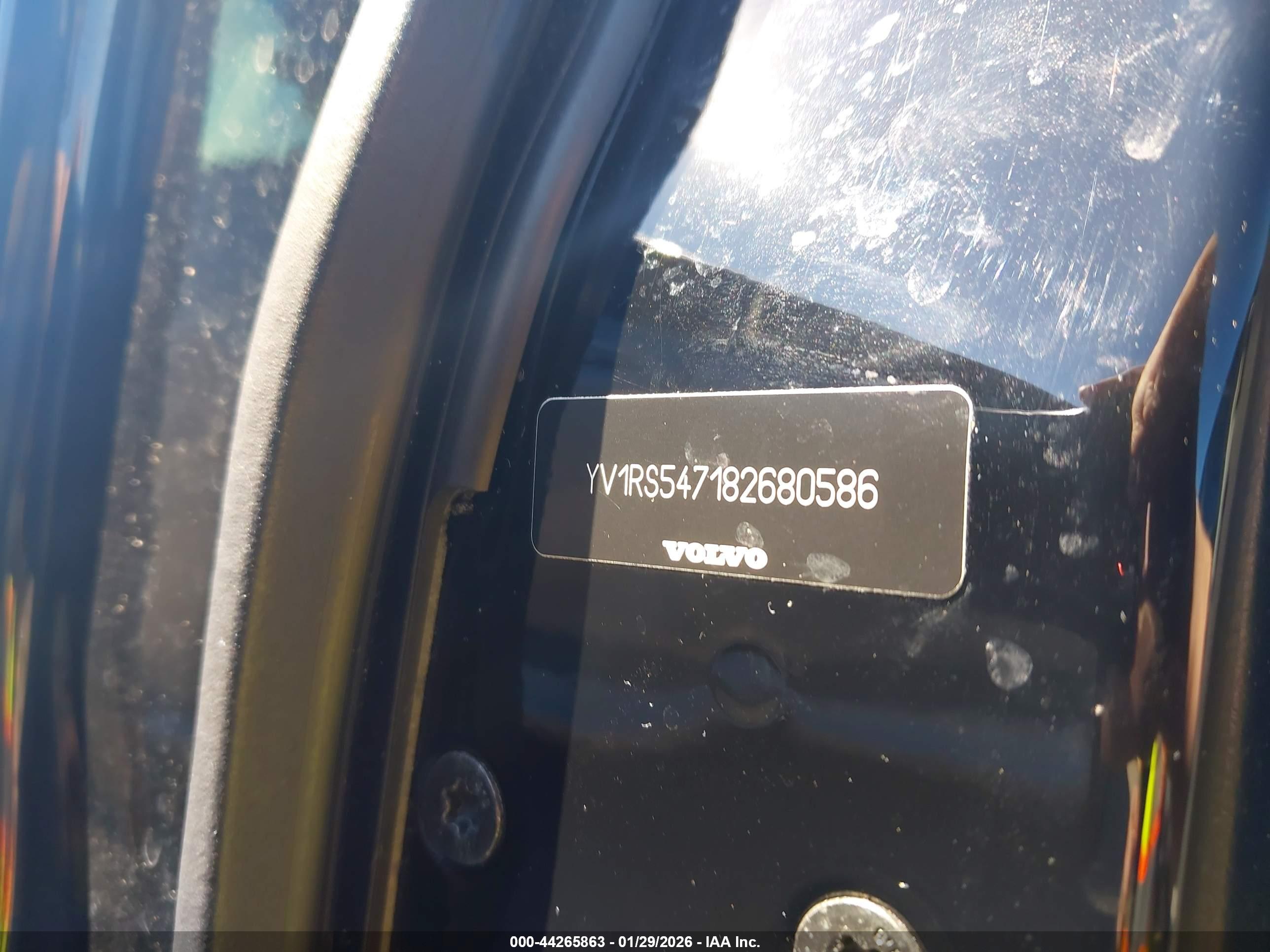 VOLVO S60 image 9