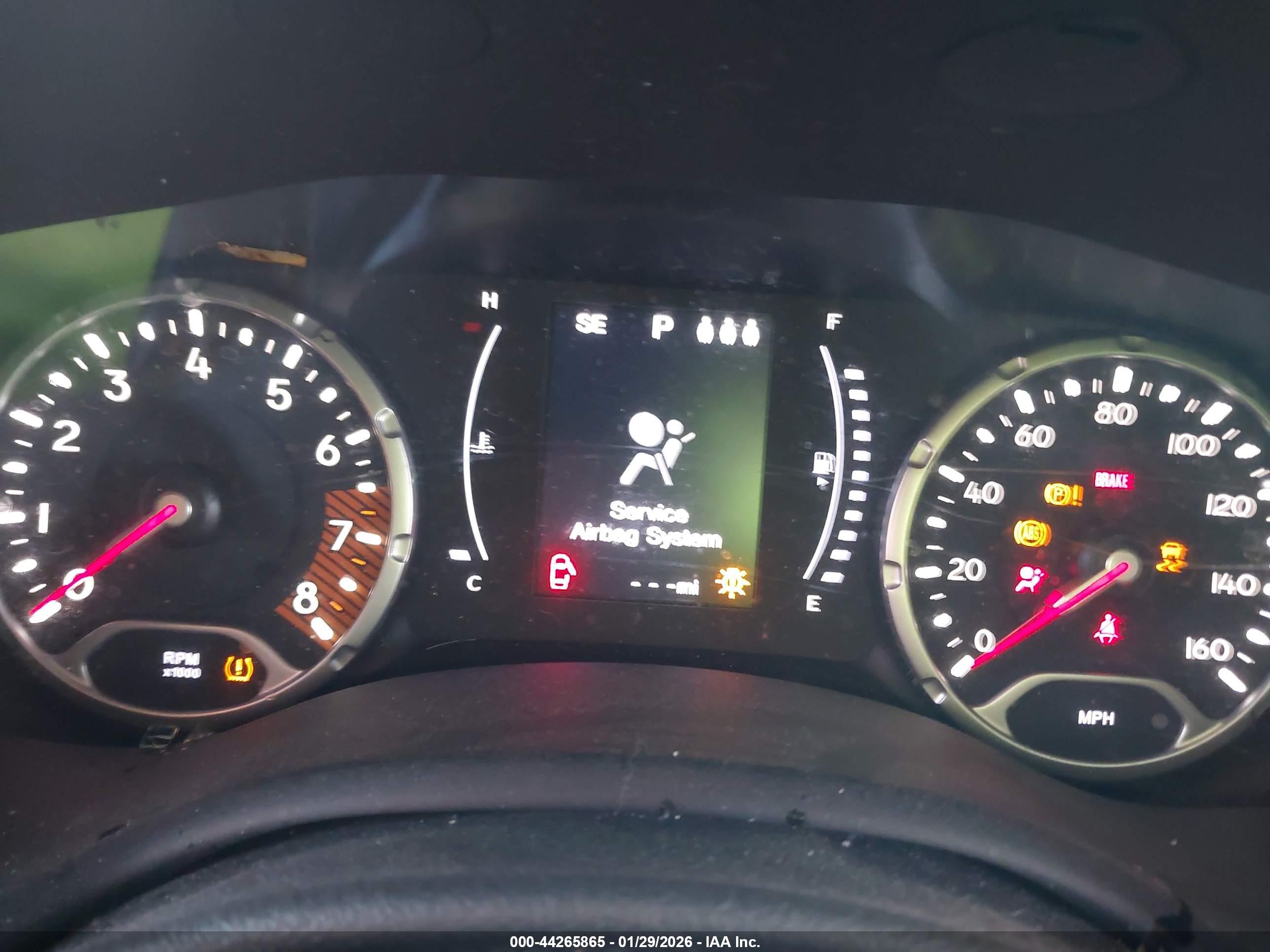 JEEP RENEGADE image 7