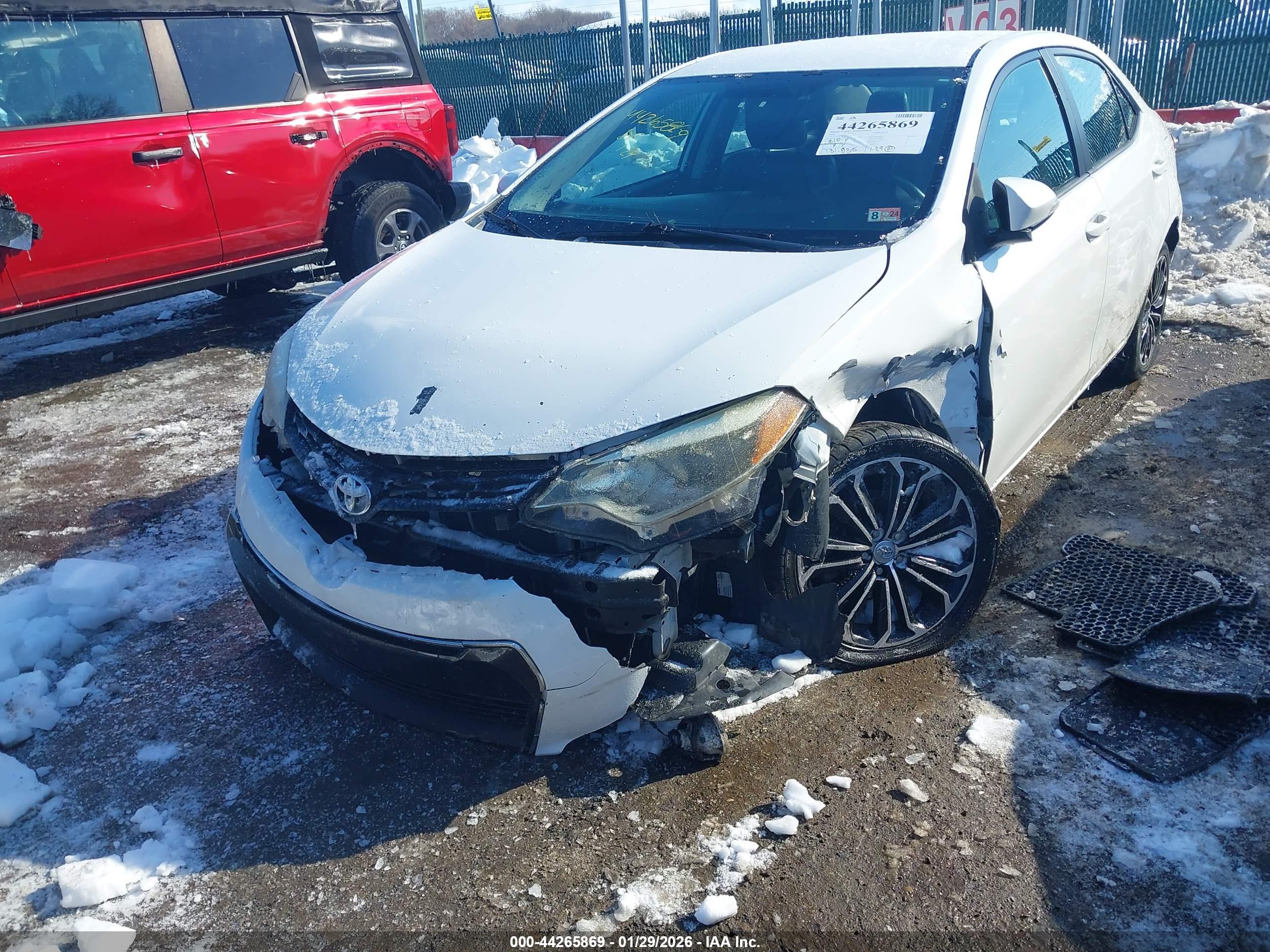 TOYOTA COROLLA image 6