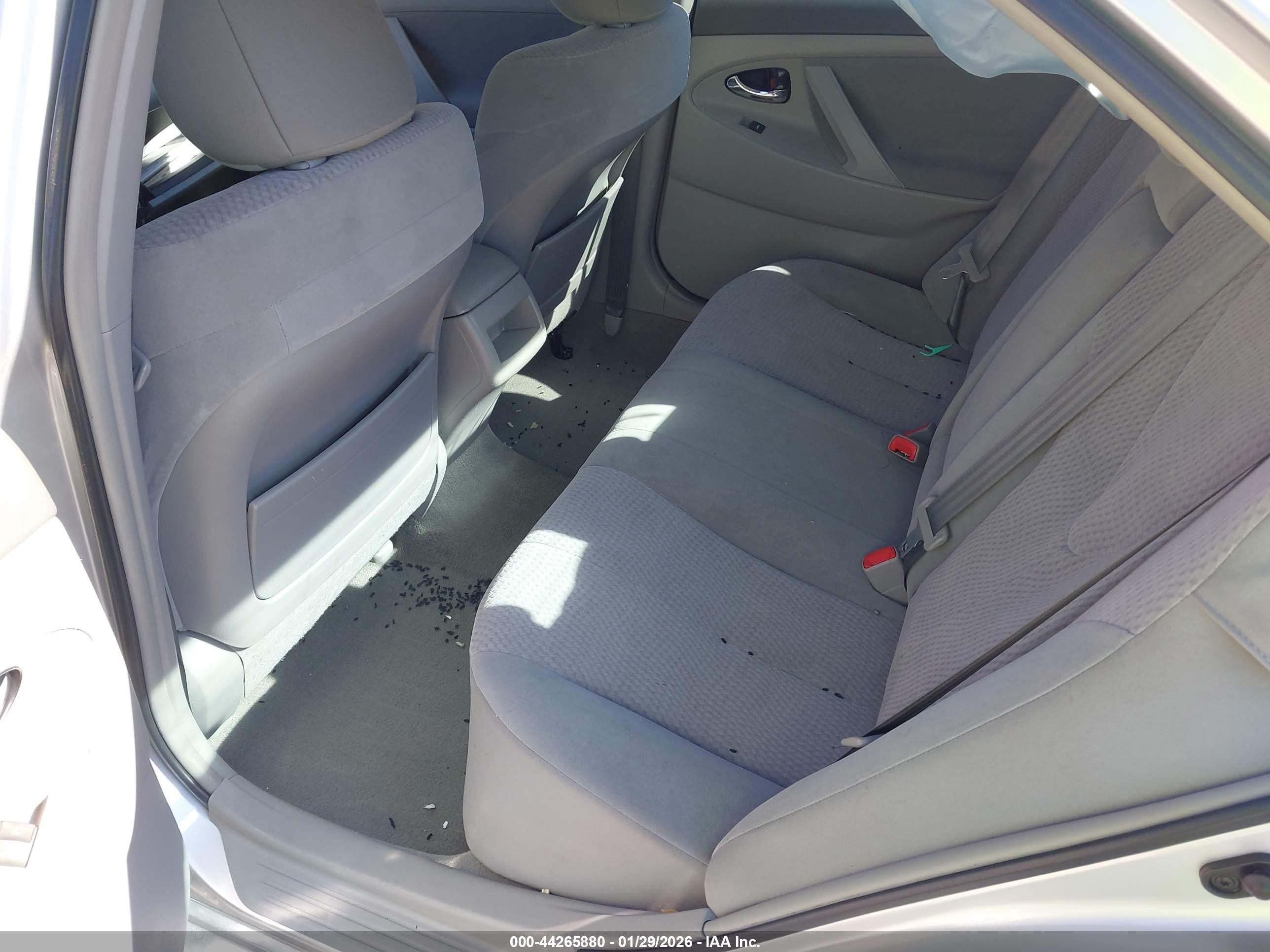 TOYOTA CAMRY image 8