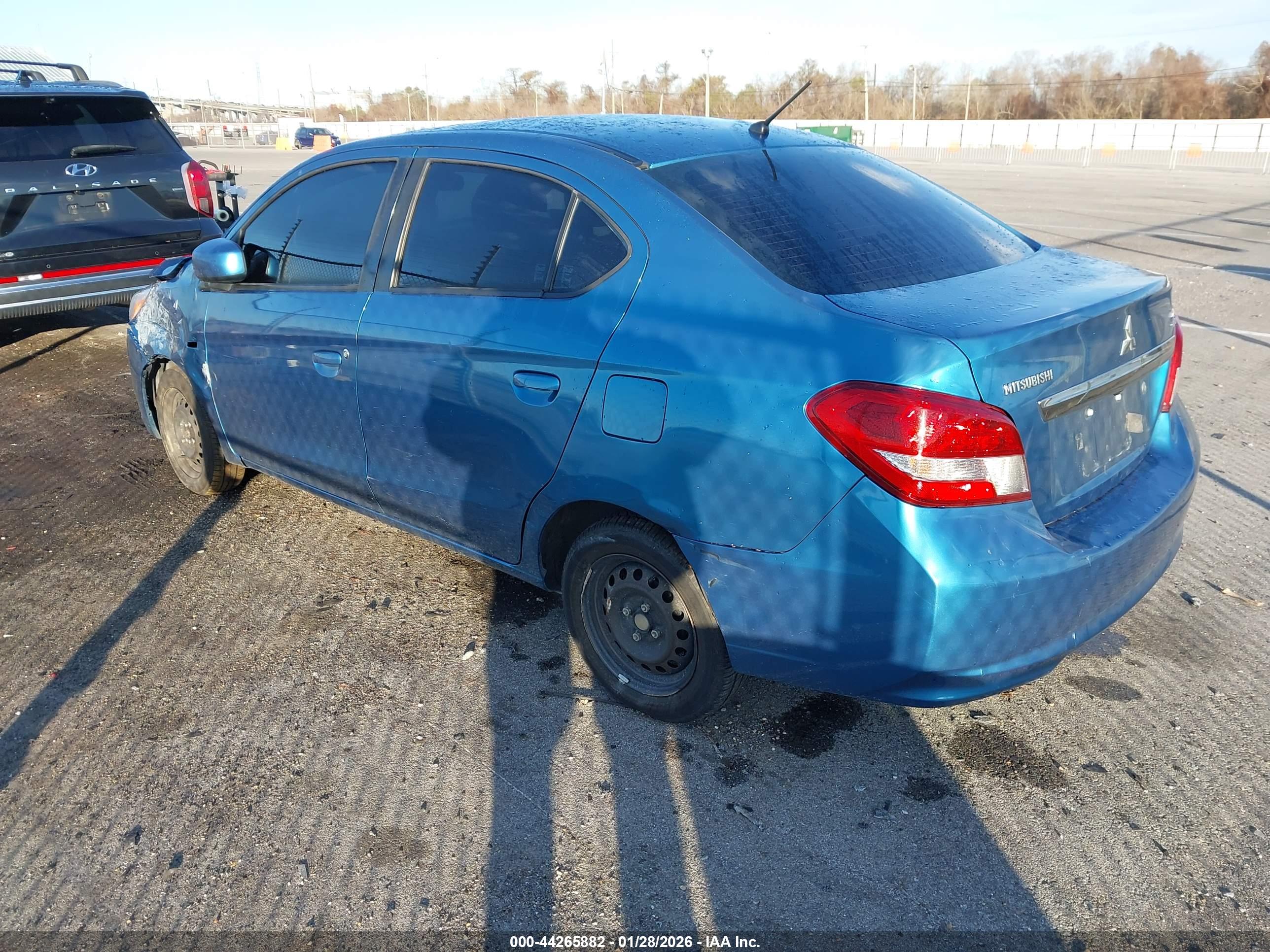 MITSUBISHI MIRAGE image 3