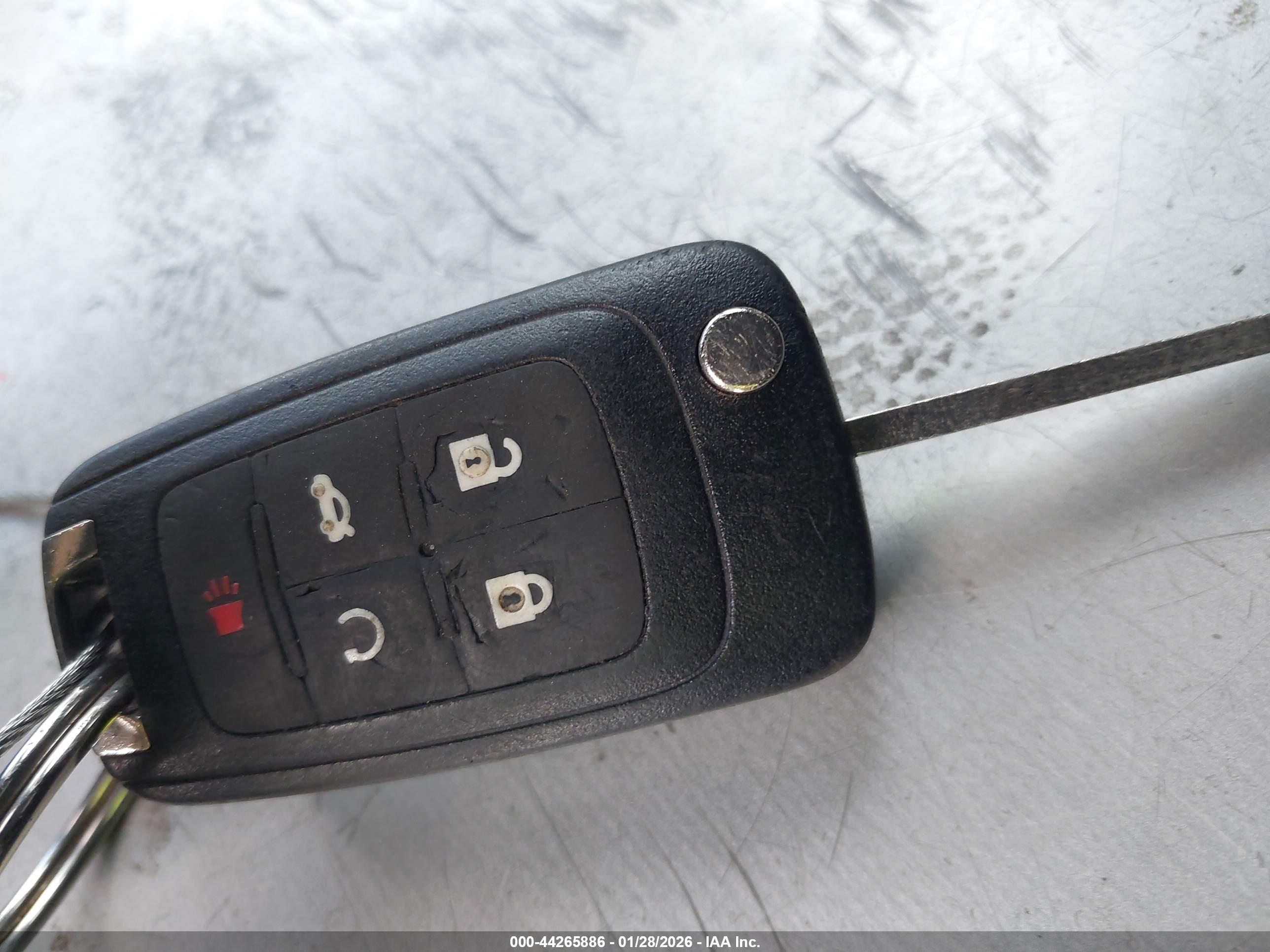 CHEVROLET EQUINOX image 11