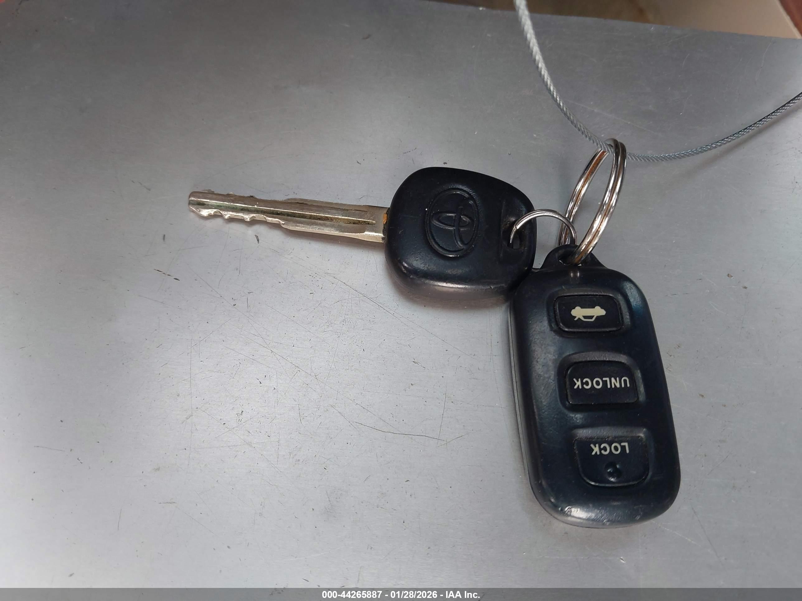 TOYOTA CAMRY image 11