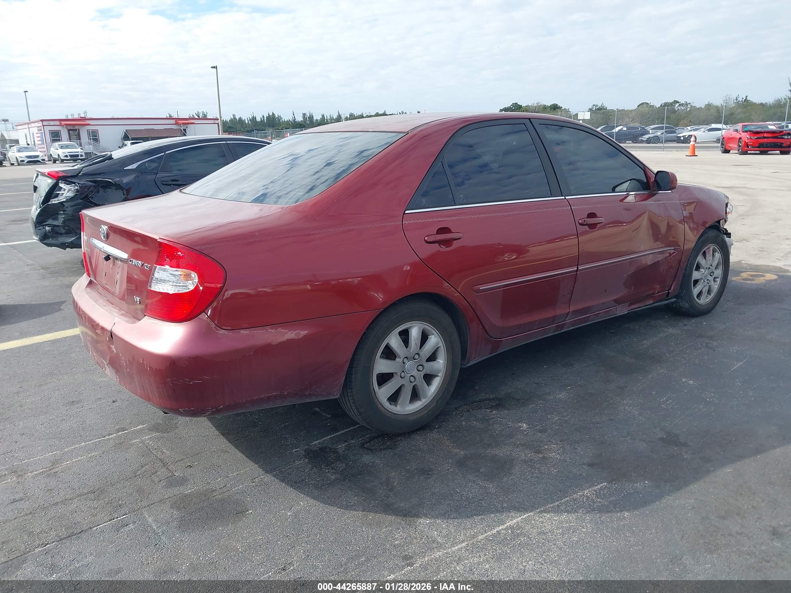 TOYOTA CAMRY image 4