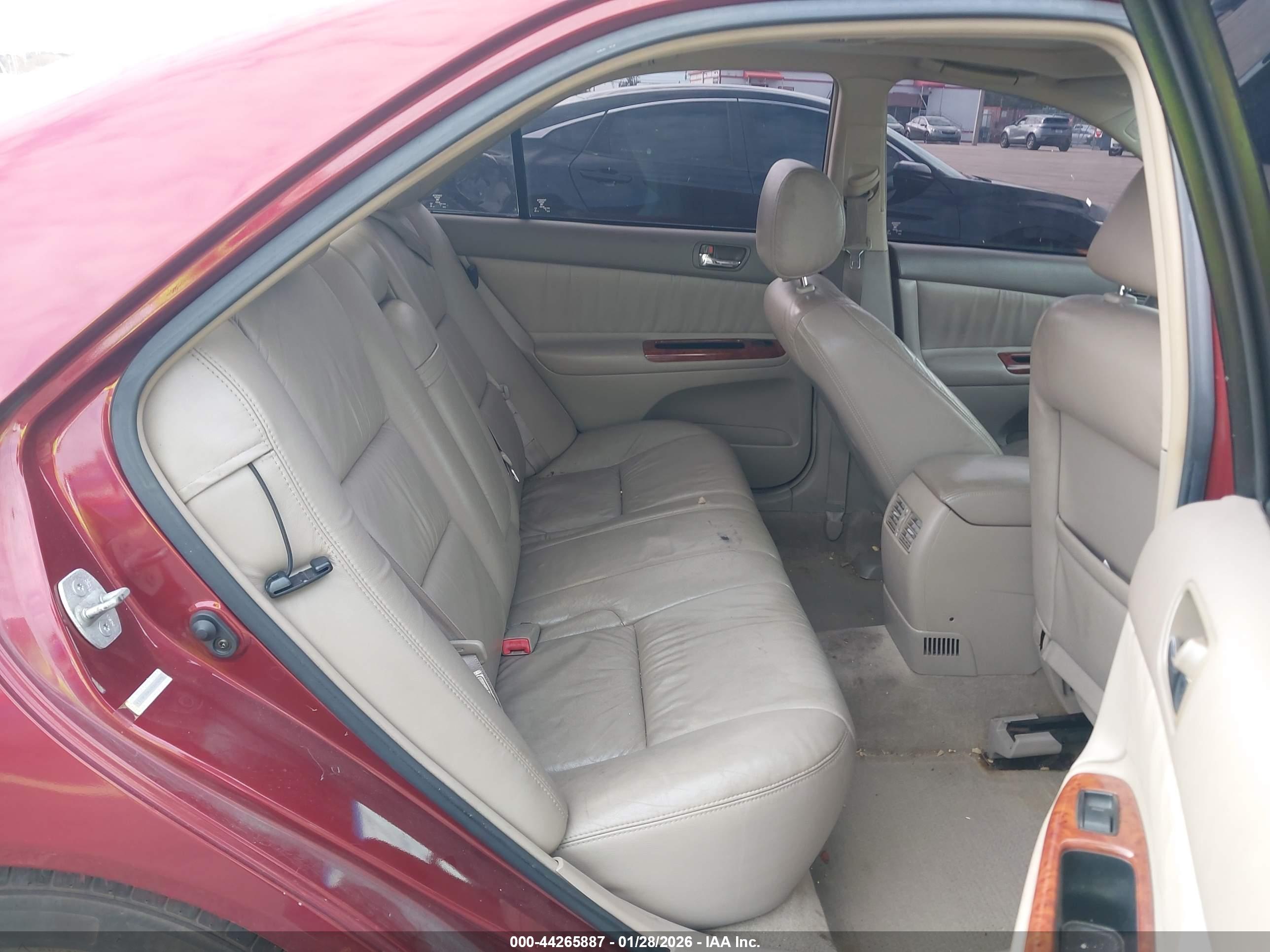 TOYOTA CAMRY image 8