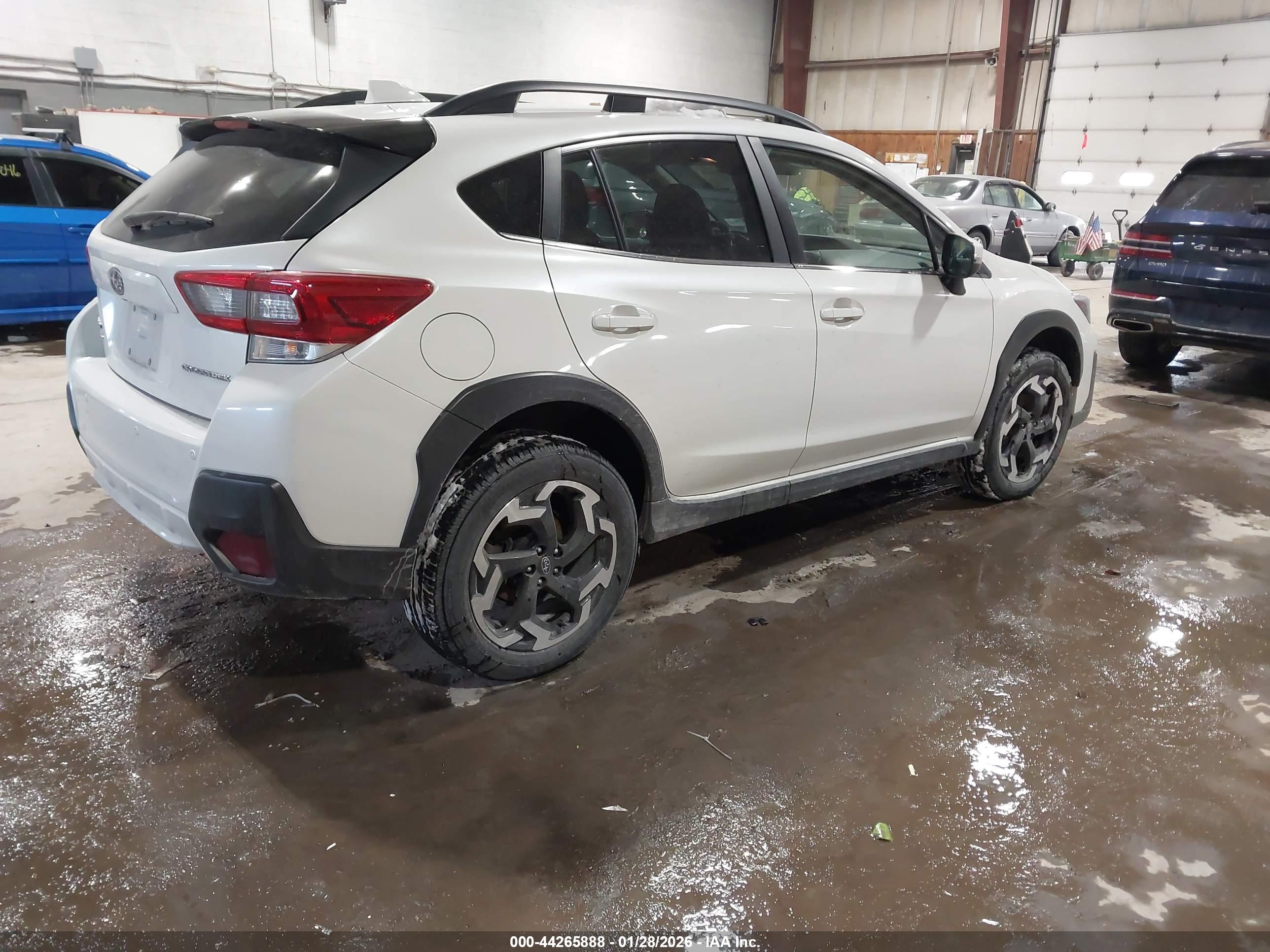 SUBARU CROSSTREK image 4