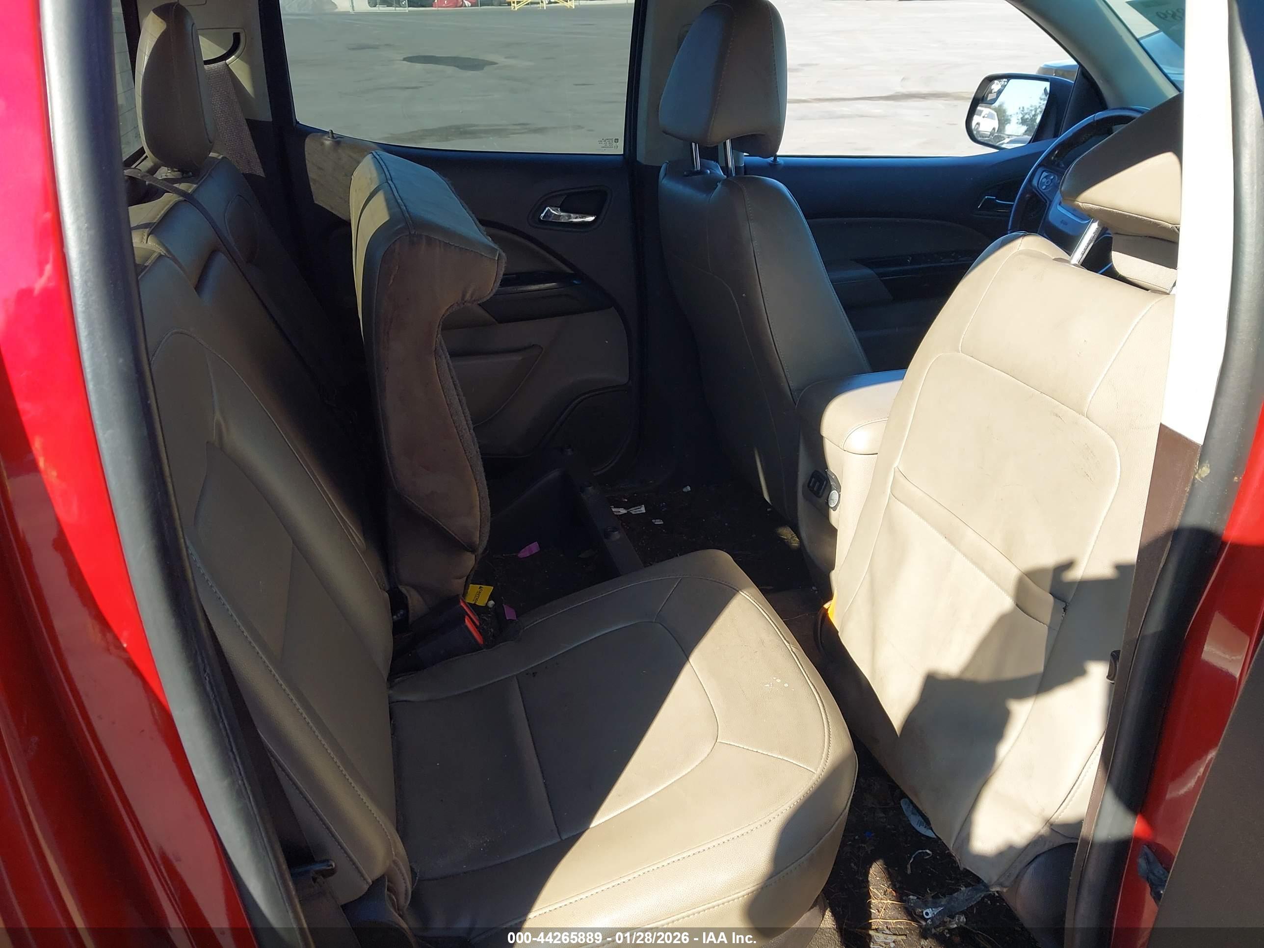 GMC CANYON image 8