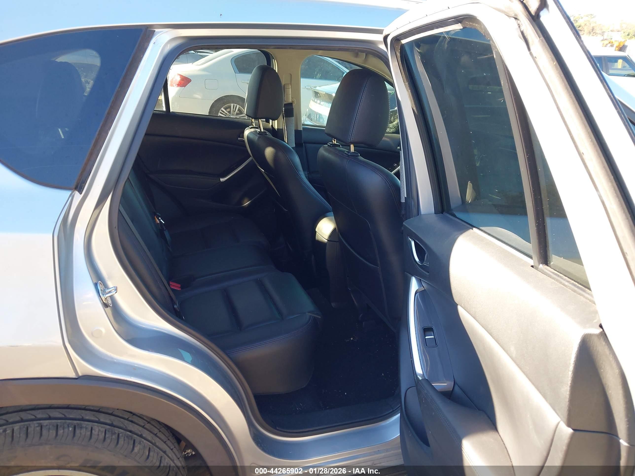 MAZDA CX-5 image 8