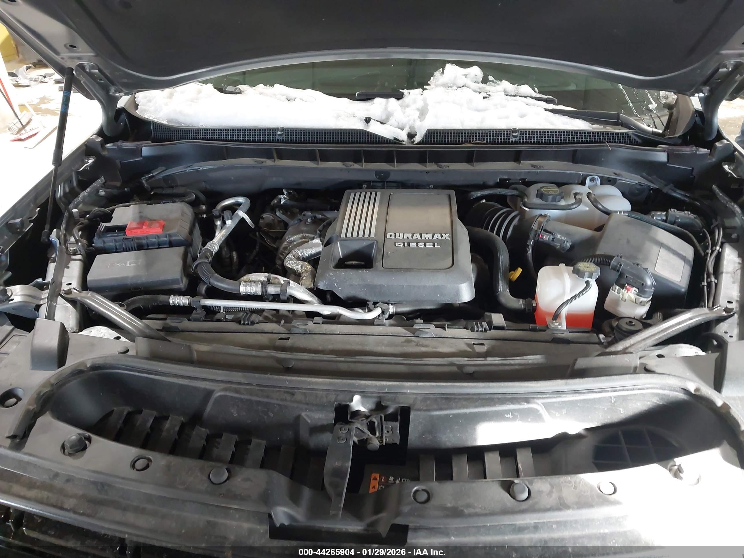 CHEVROLET TAHOE image 10