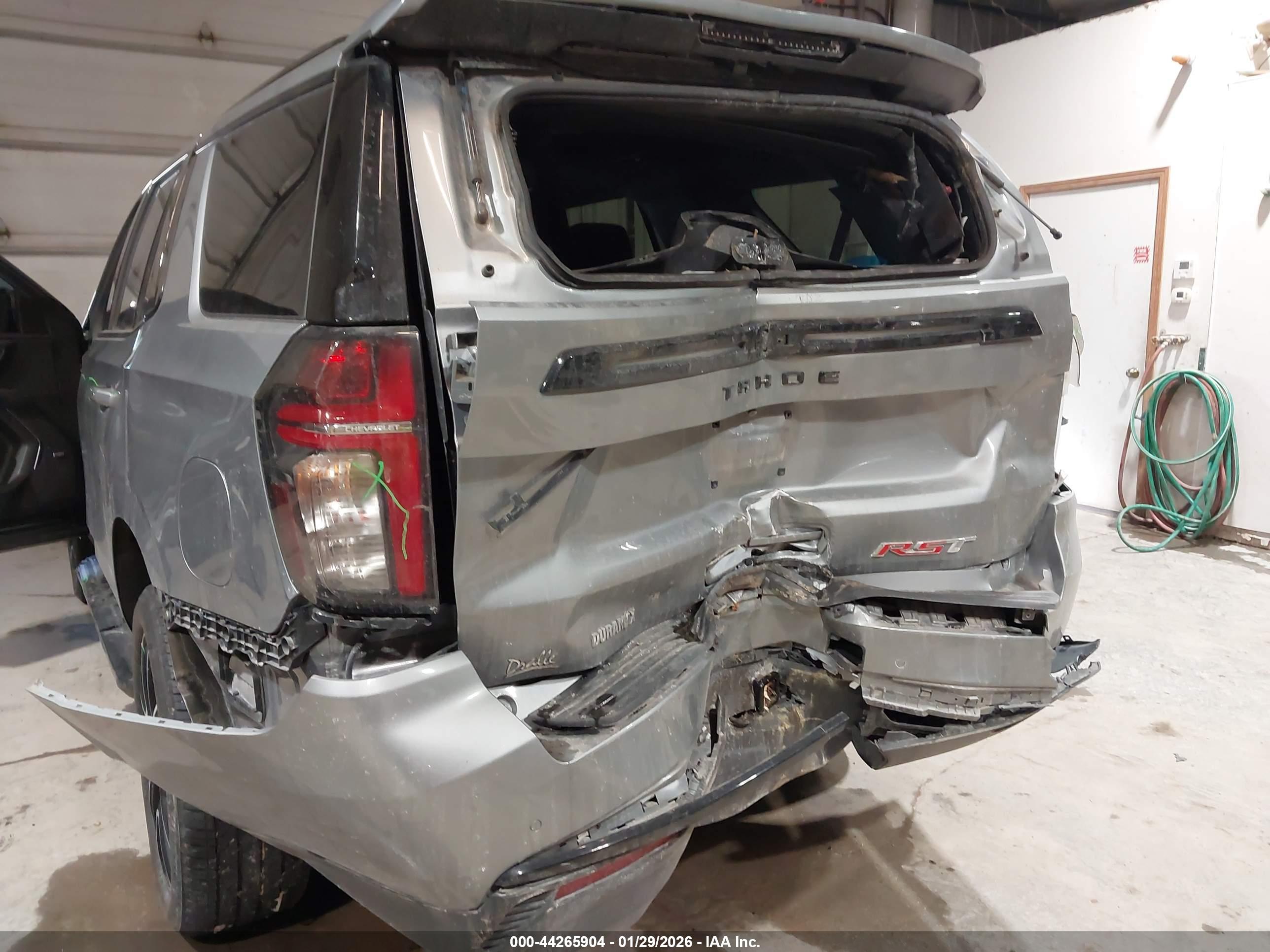 CHEVROLET TAHOE image 6