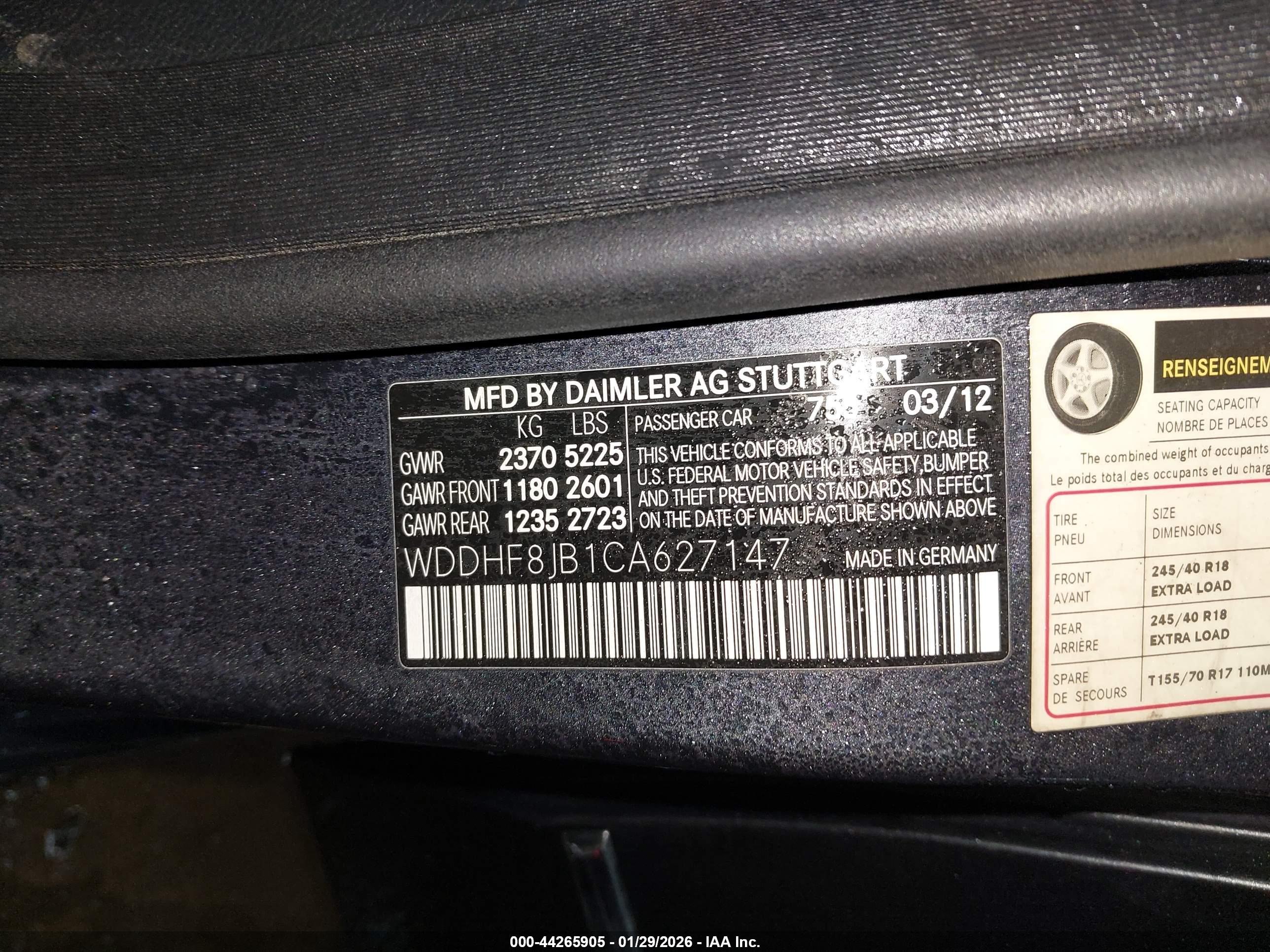 MERCEDES-BENZ E image 9