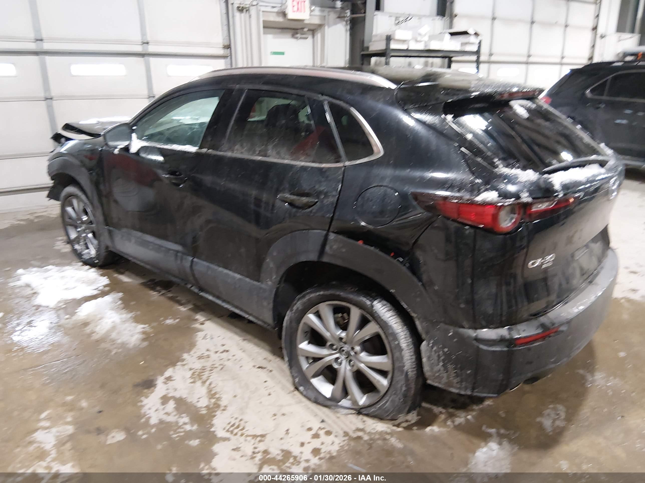 MAZDA CX-30 image 3