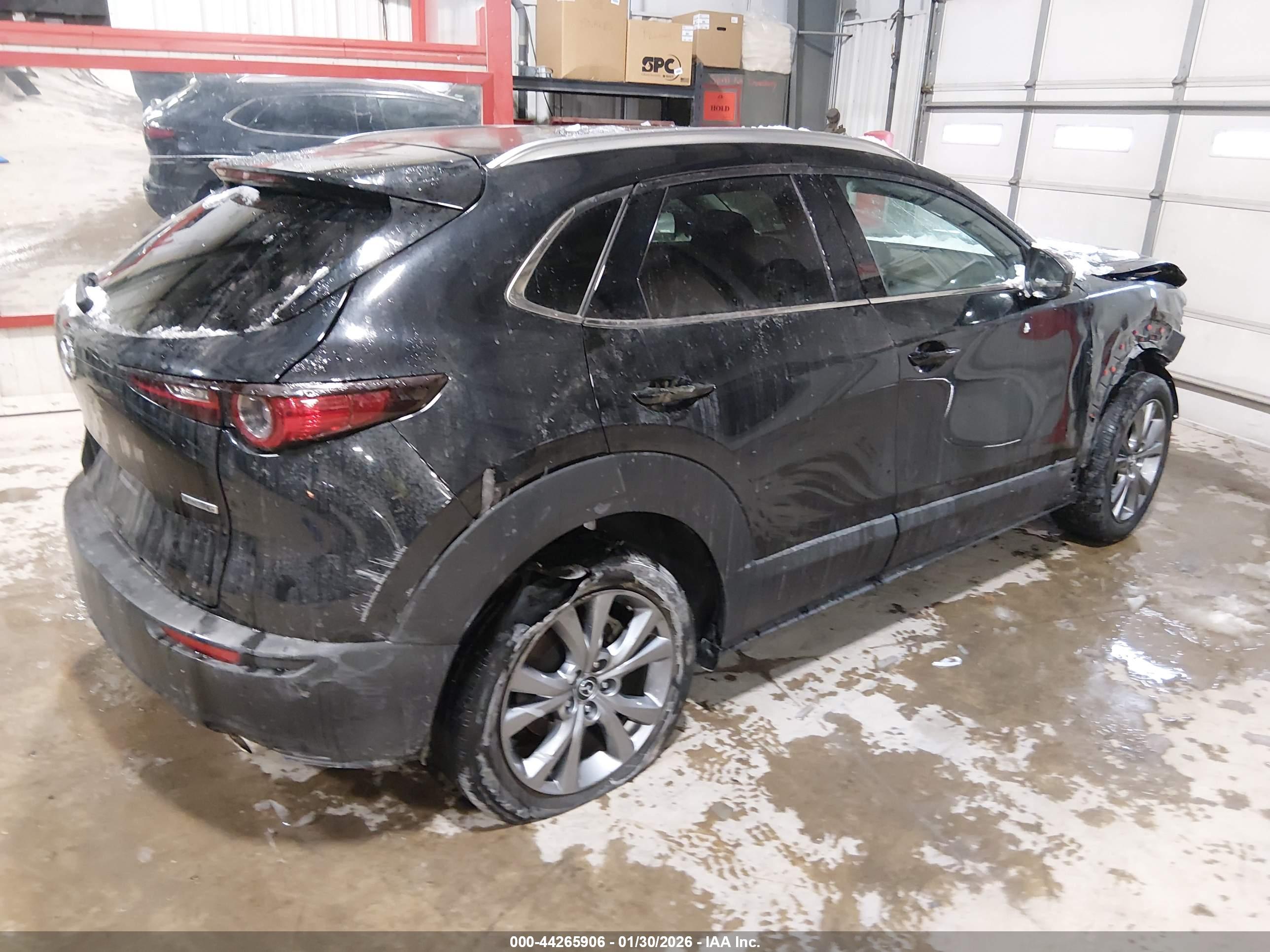 MAZDA CX-30 image 4