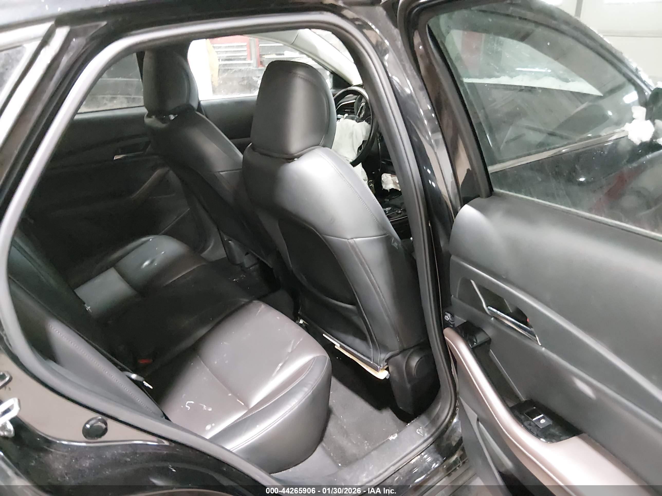 MAZDA CX-30 image 8