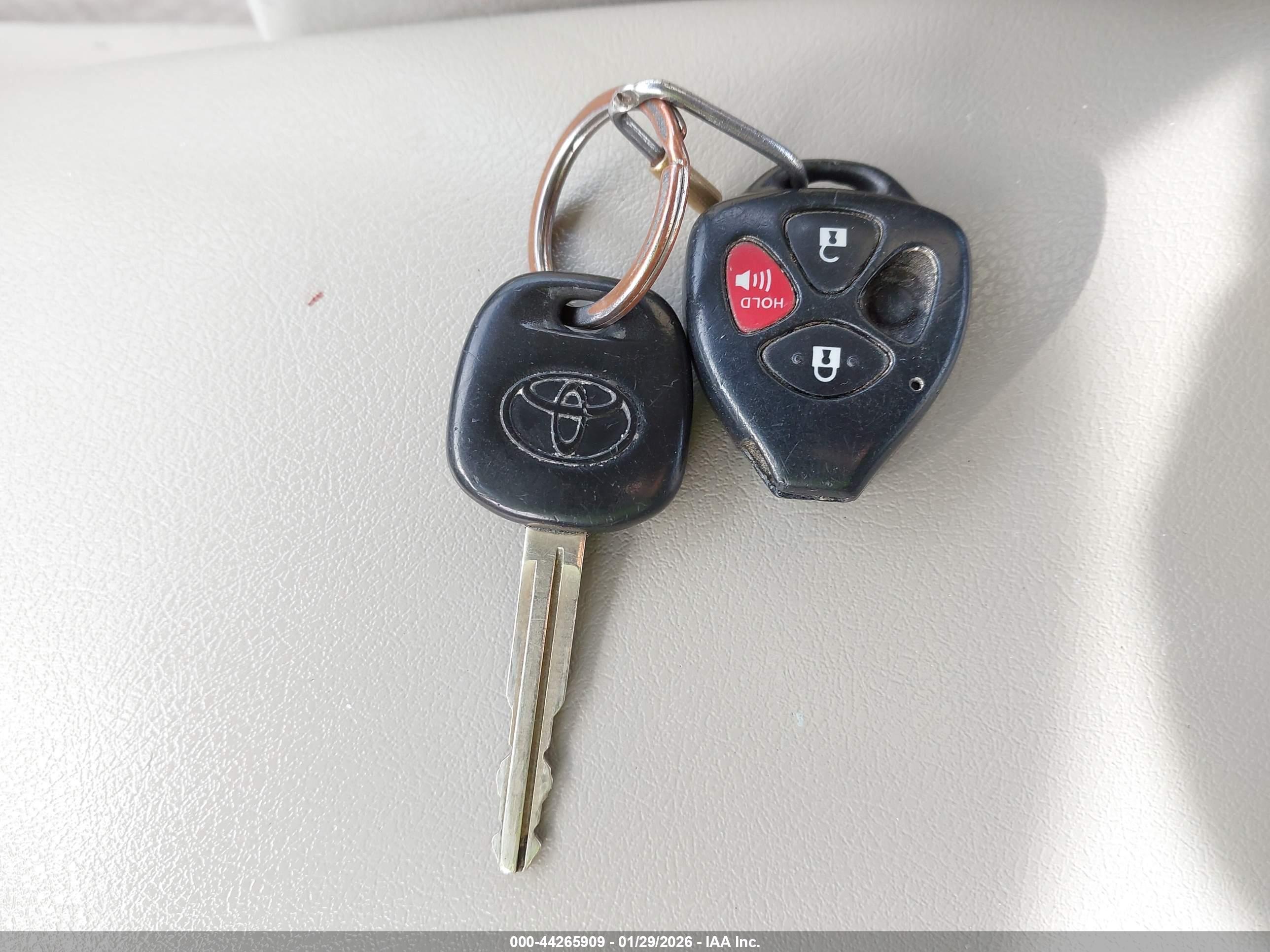 TOYOTA CAMRY image 11