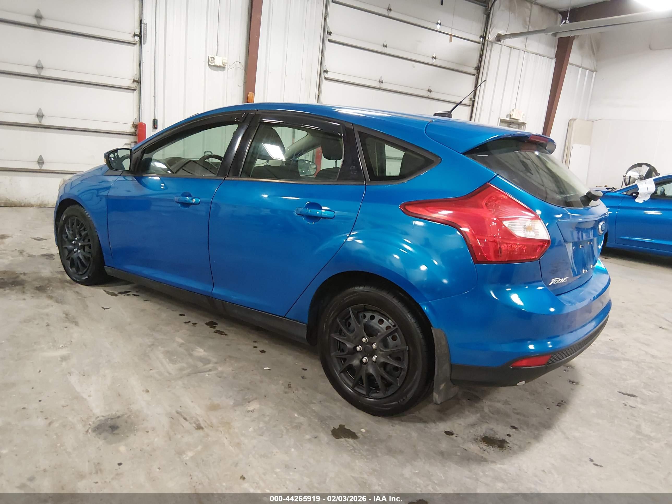 FORD FOCUS image 3