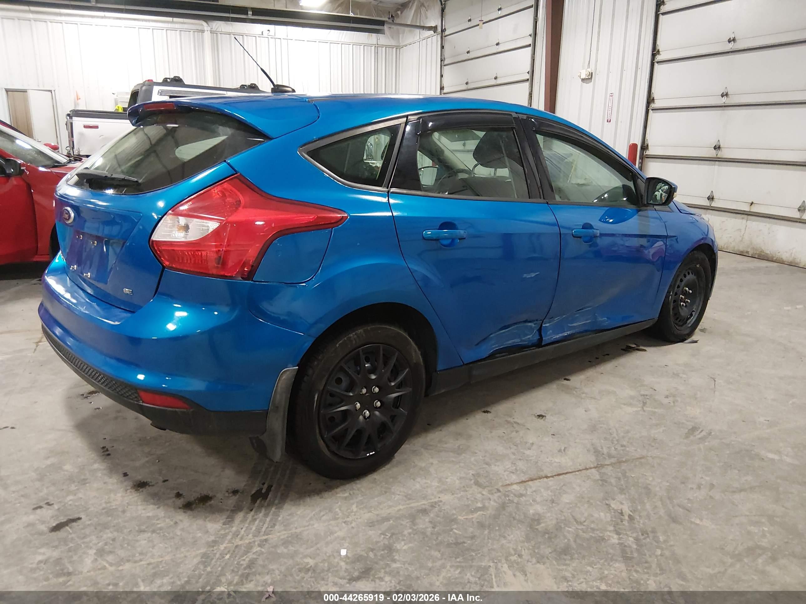 FORD FOCUS image 4