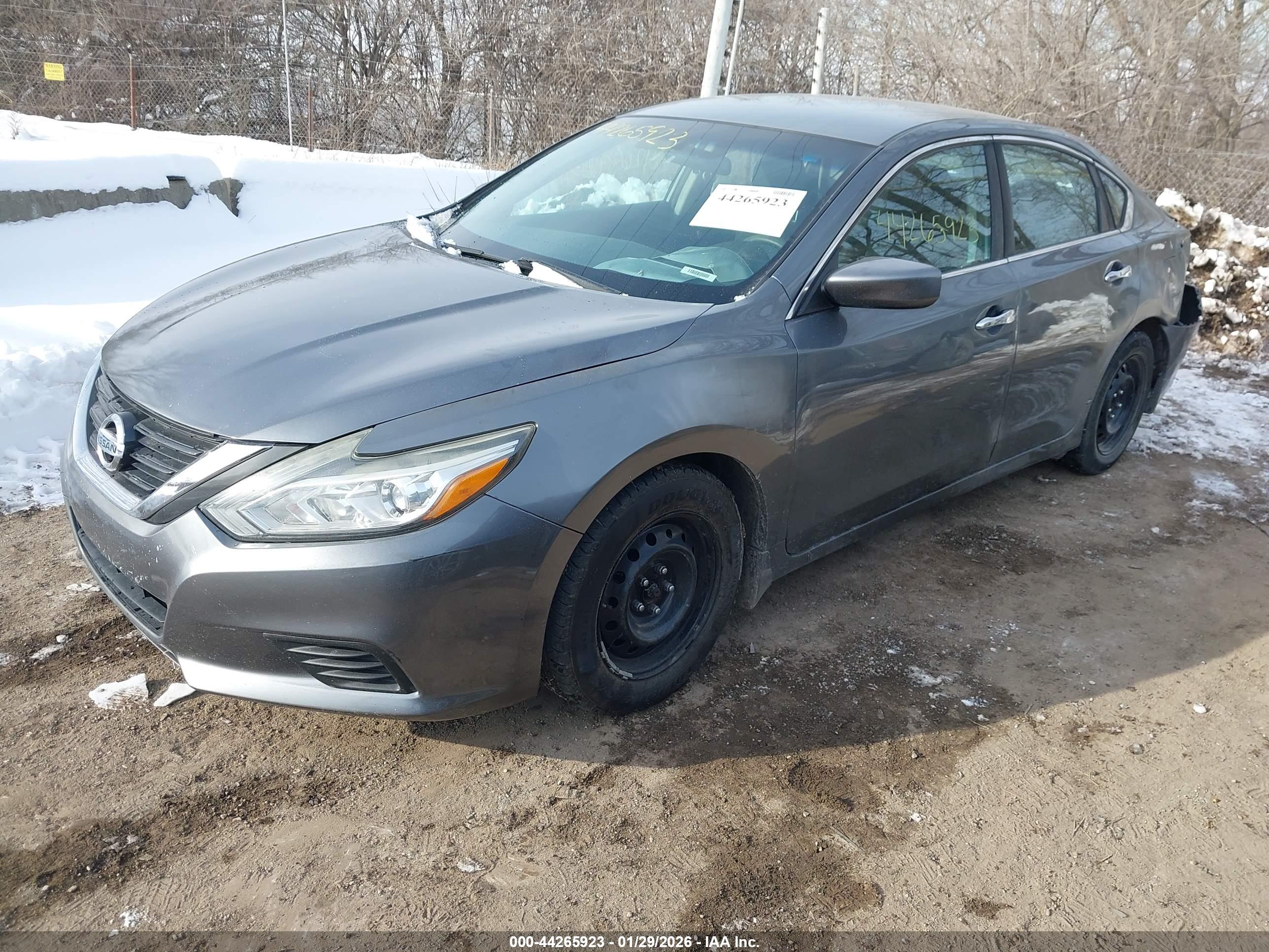 NISSAN ALTIMA image 2