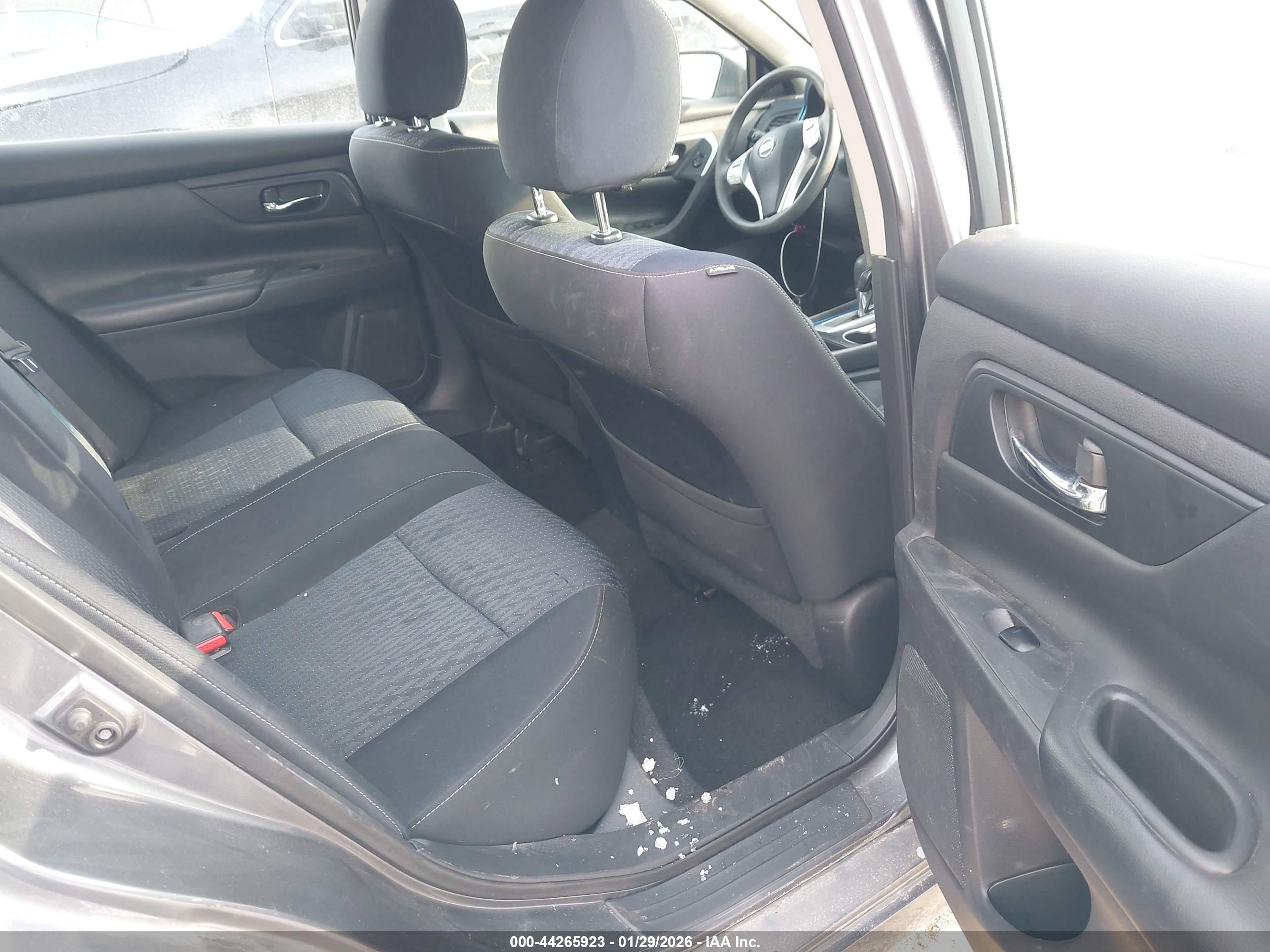 NISSAN ALTIMA image 8