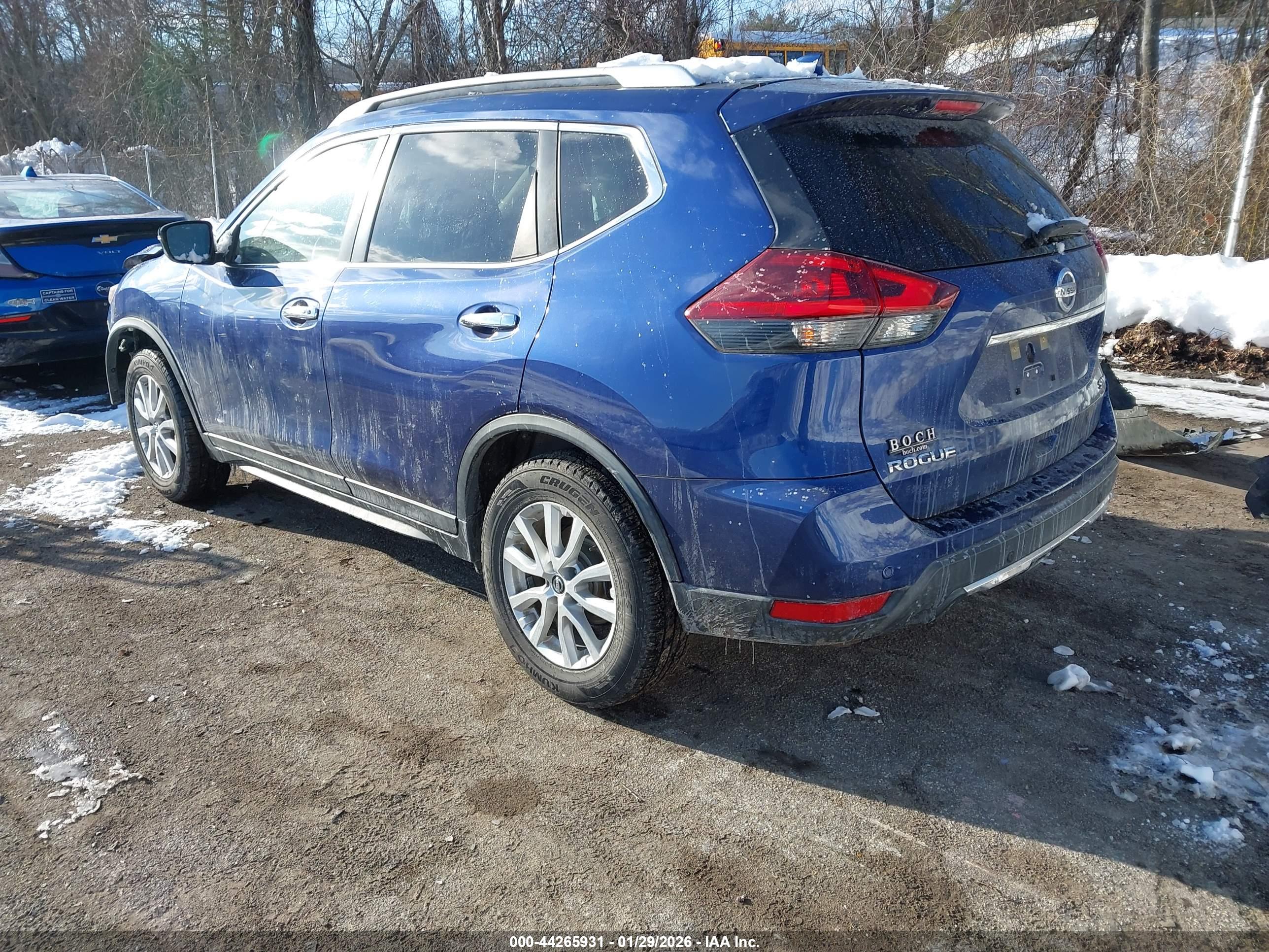 NISSAN ROGUE image 3