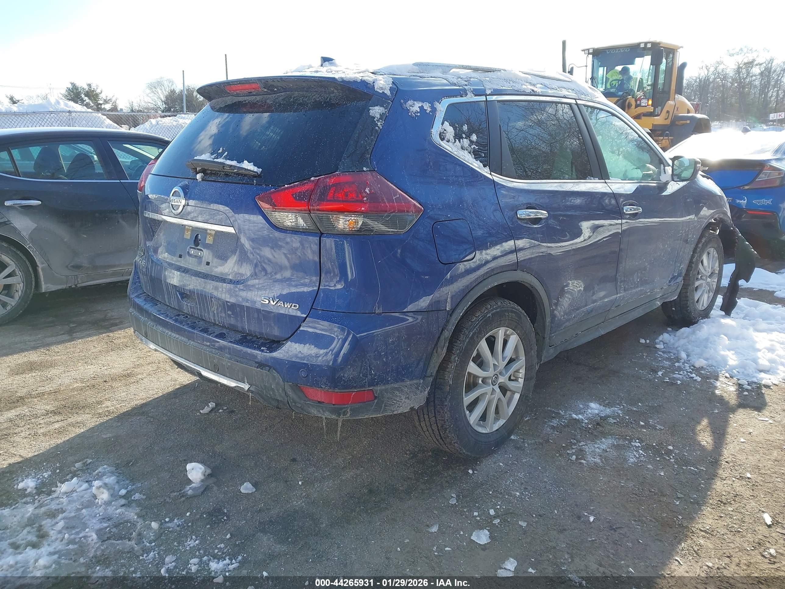 NISSAN ROGUE image 4