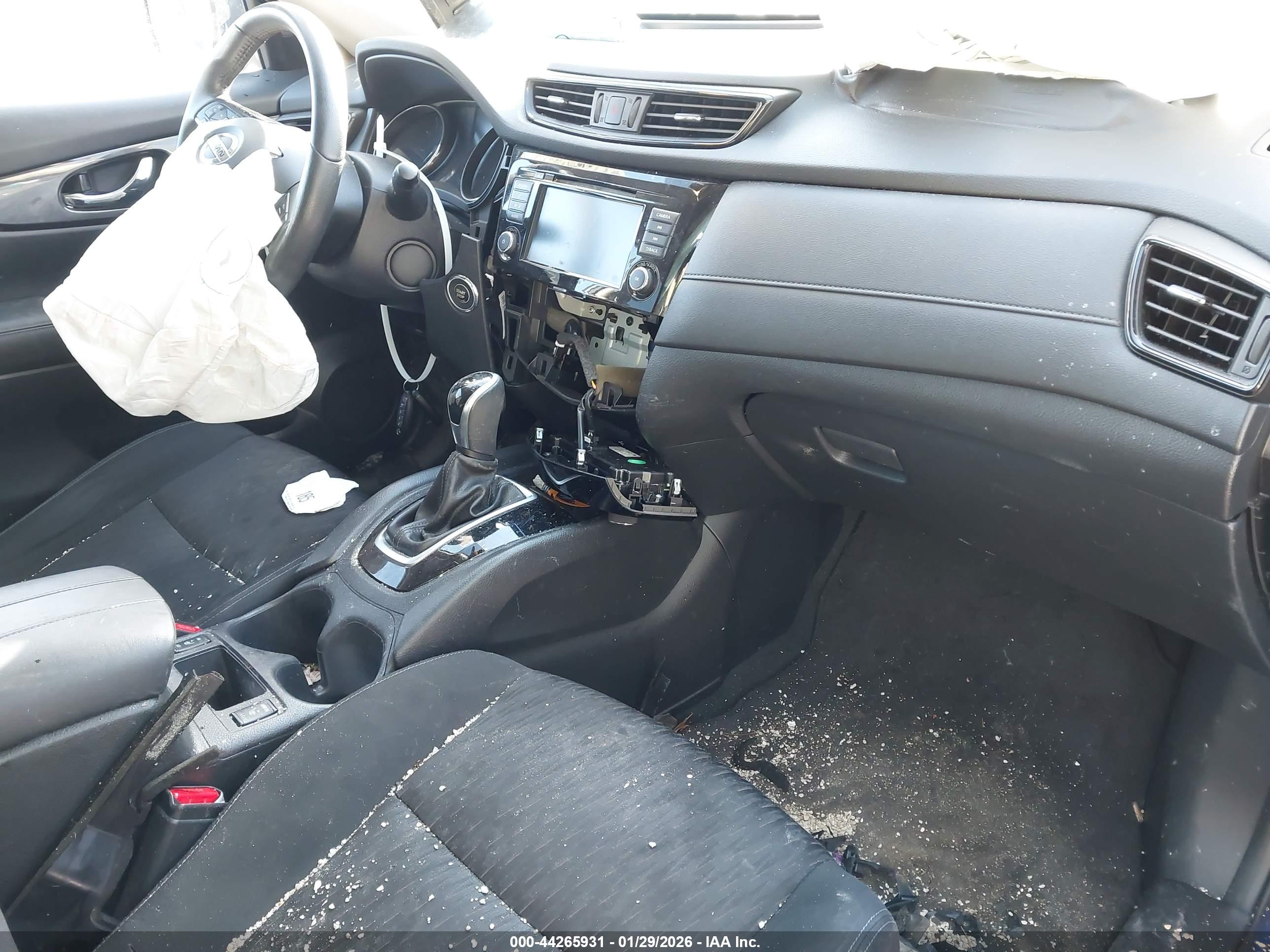 NISSAN ROGUE image 5