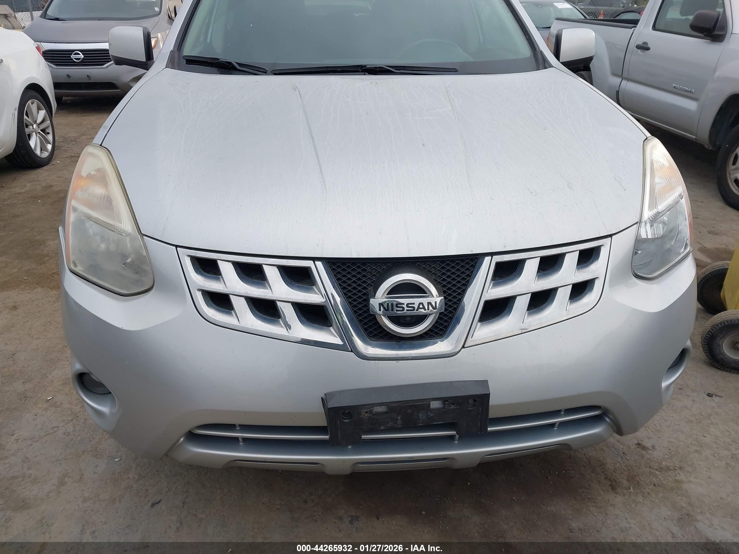 NISSAN ROGUE image 6