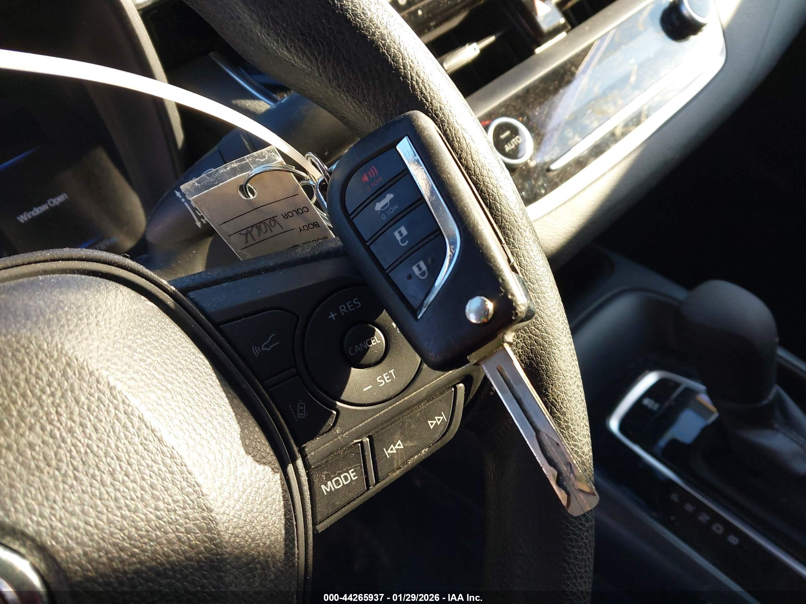 TOYOTA COROLLA image 11
