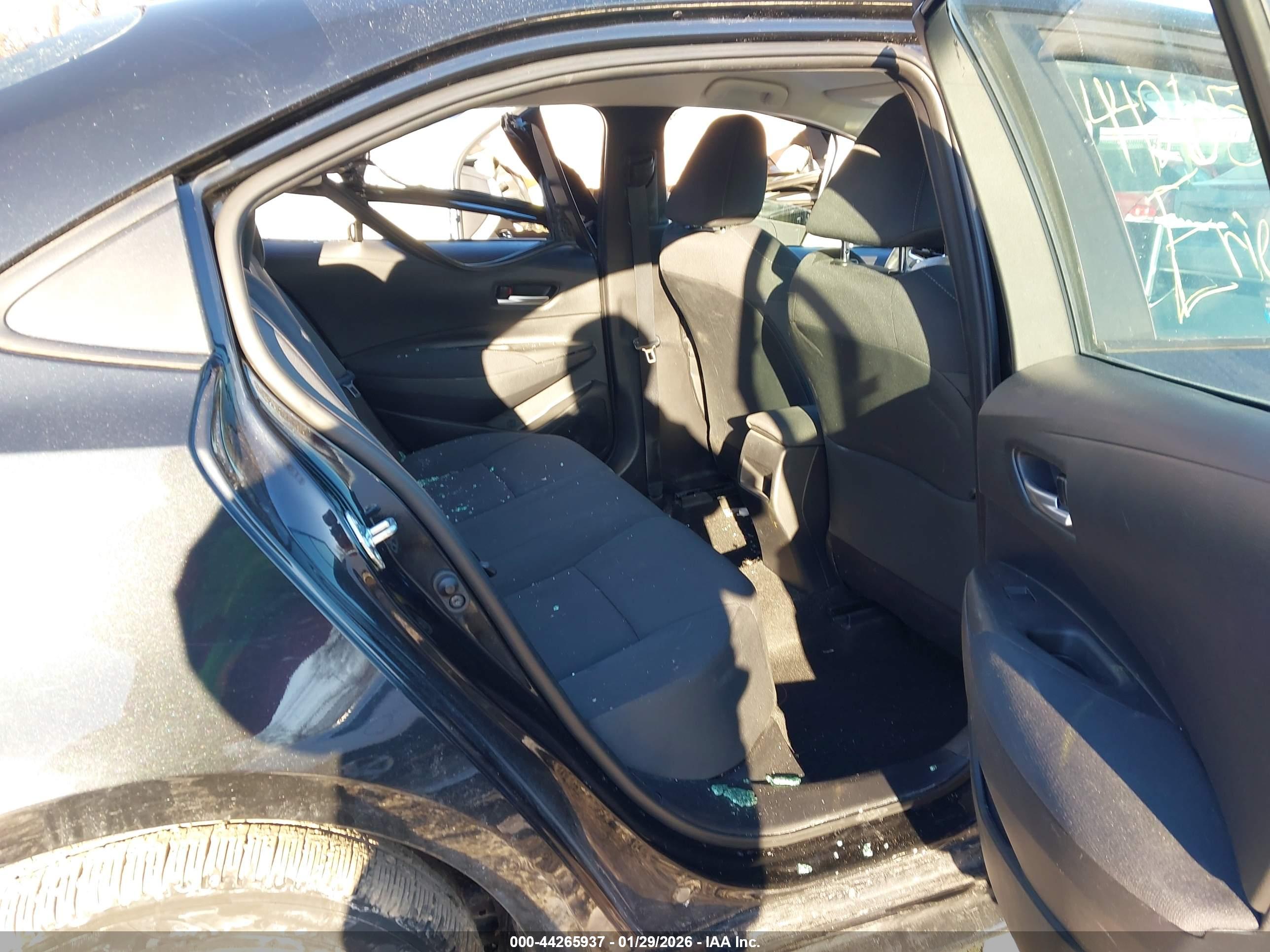TOYOTA COROLLA image 8