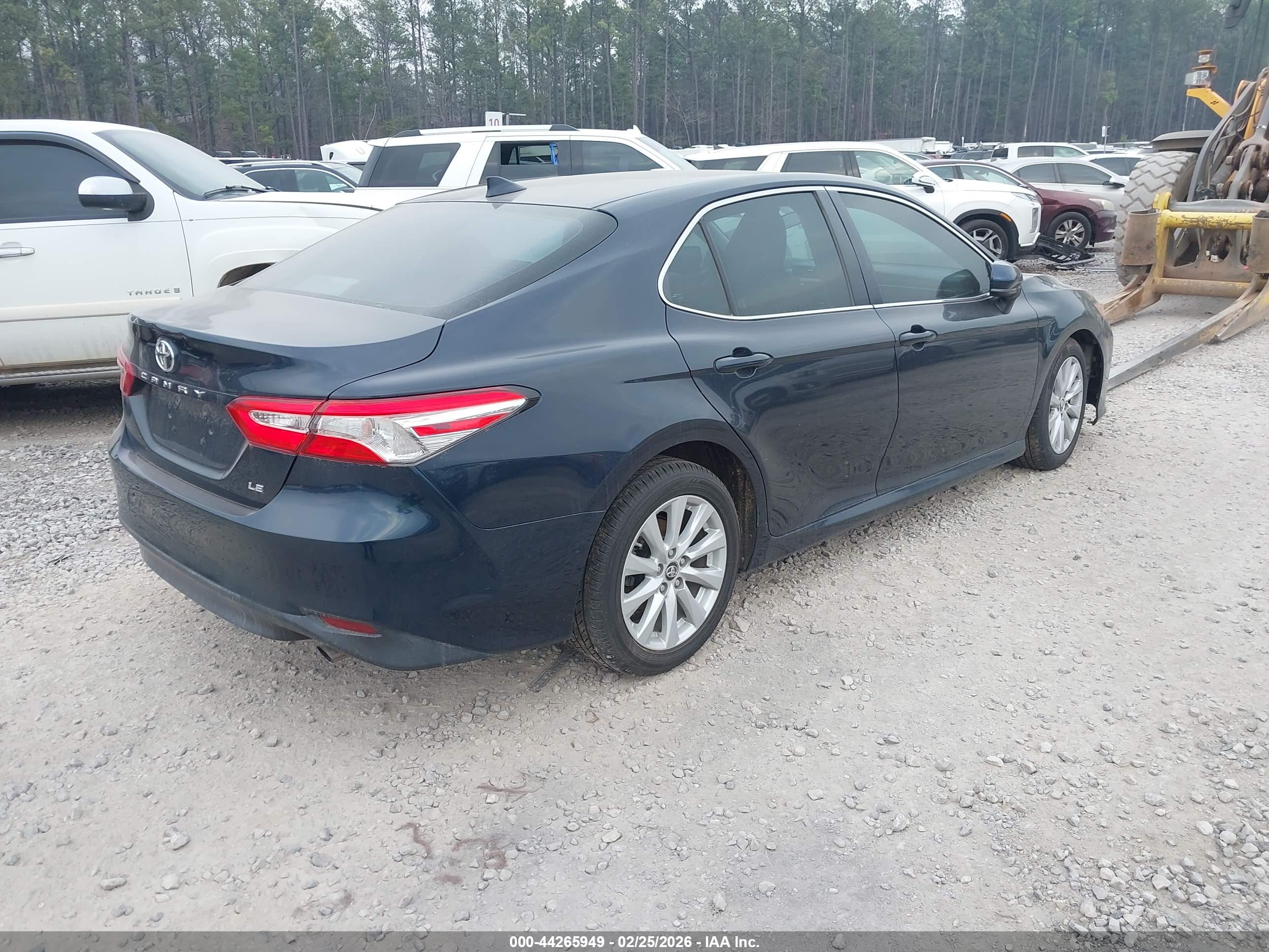 TOYOTA CAMRY image 4