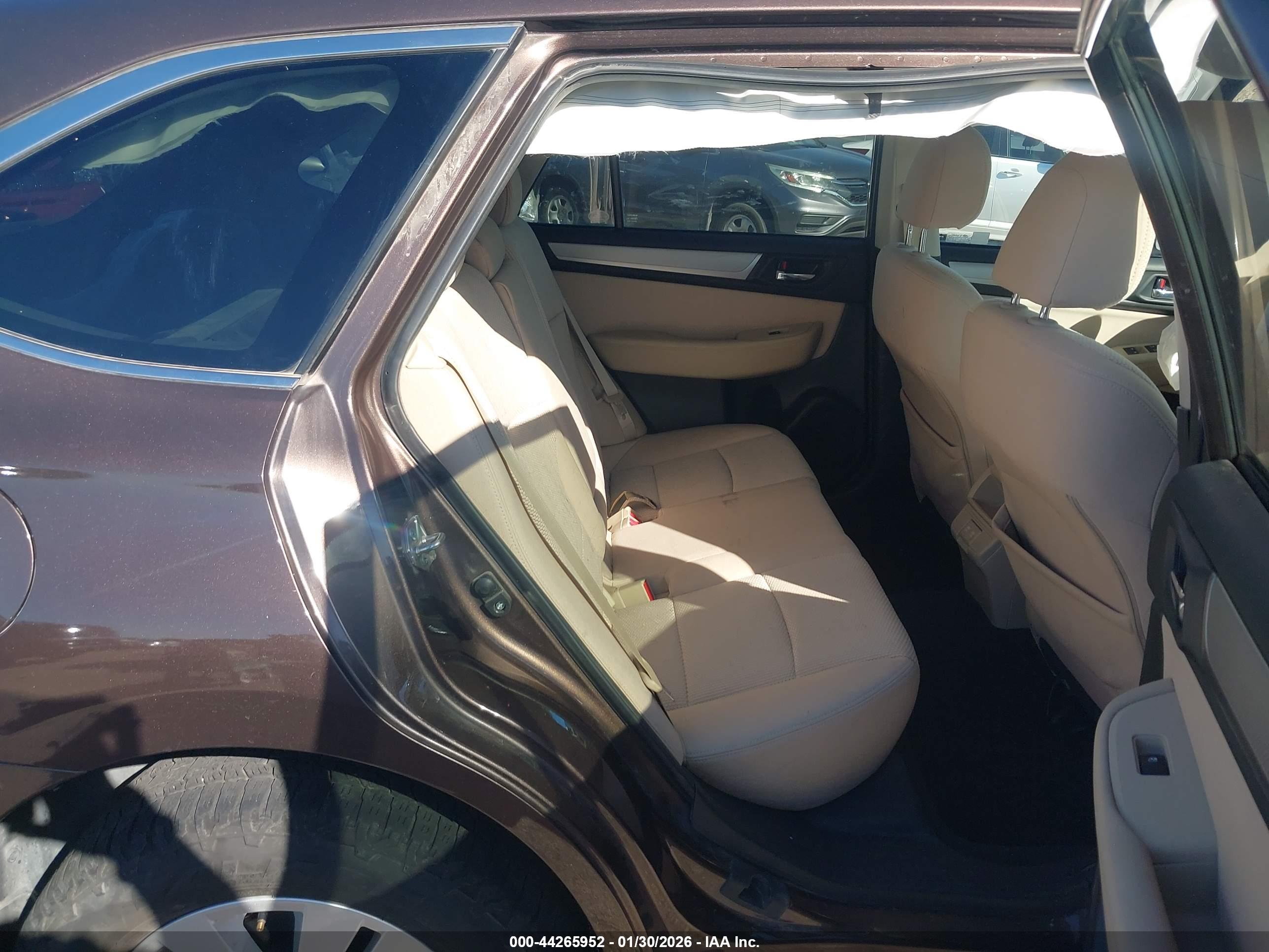 SUBARU OUTBACK image 8