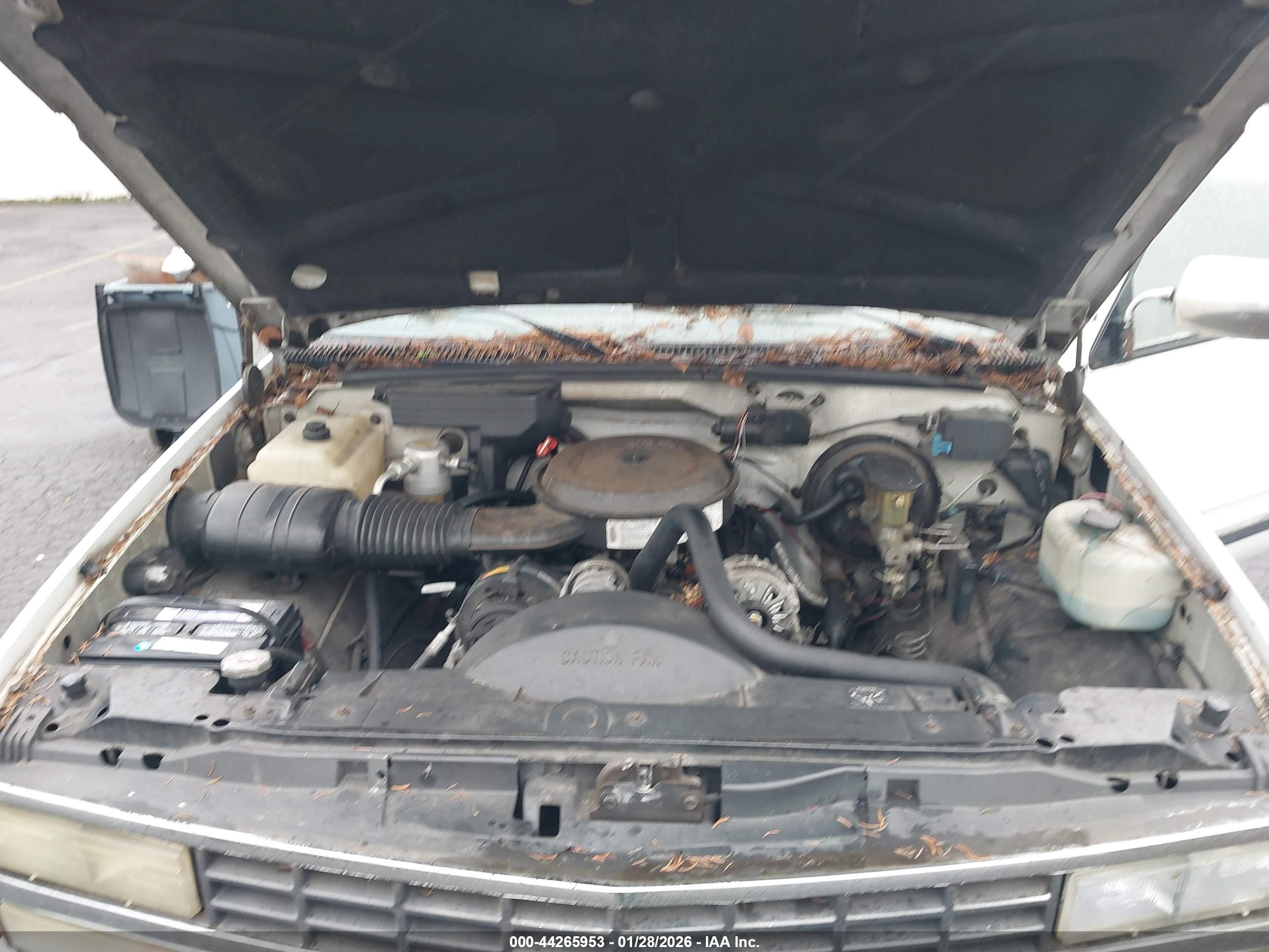 CHEVROLET GMT-400 image 10