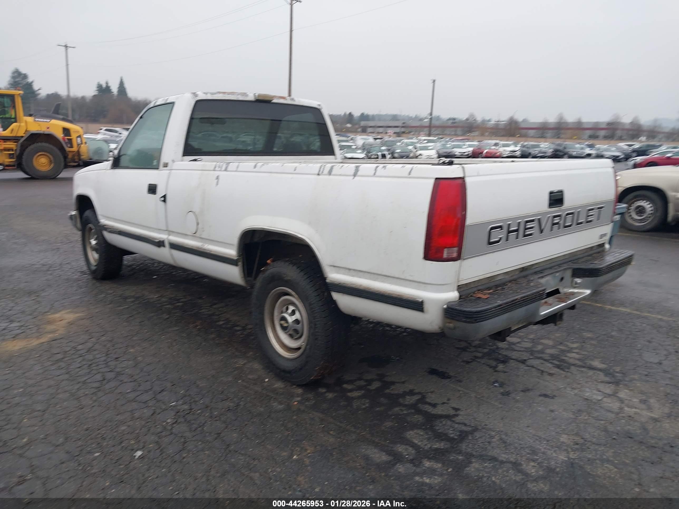 CHEVROLET GMT-400 image 3