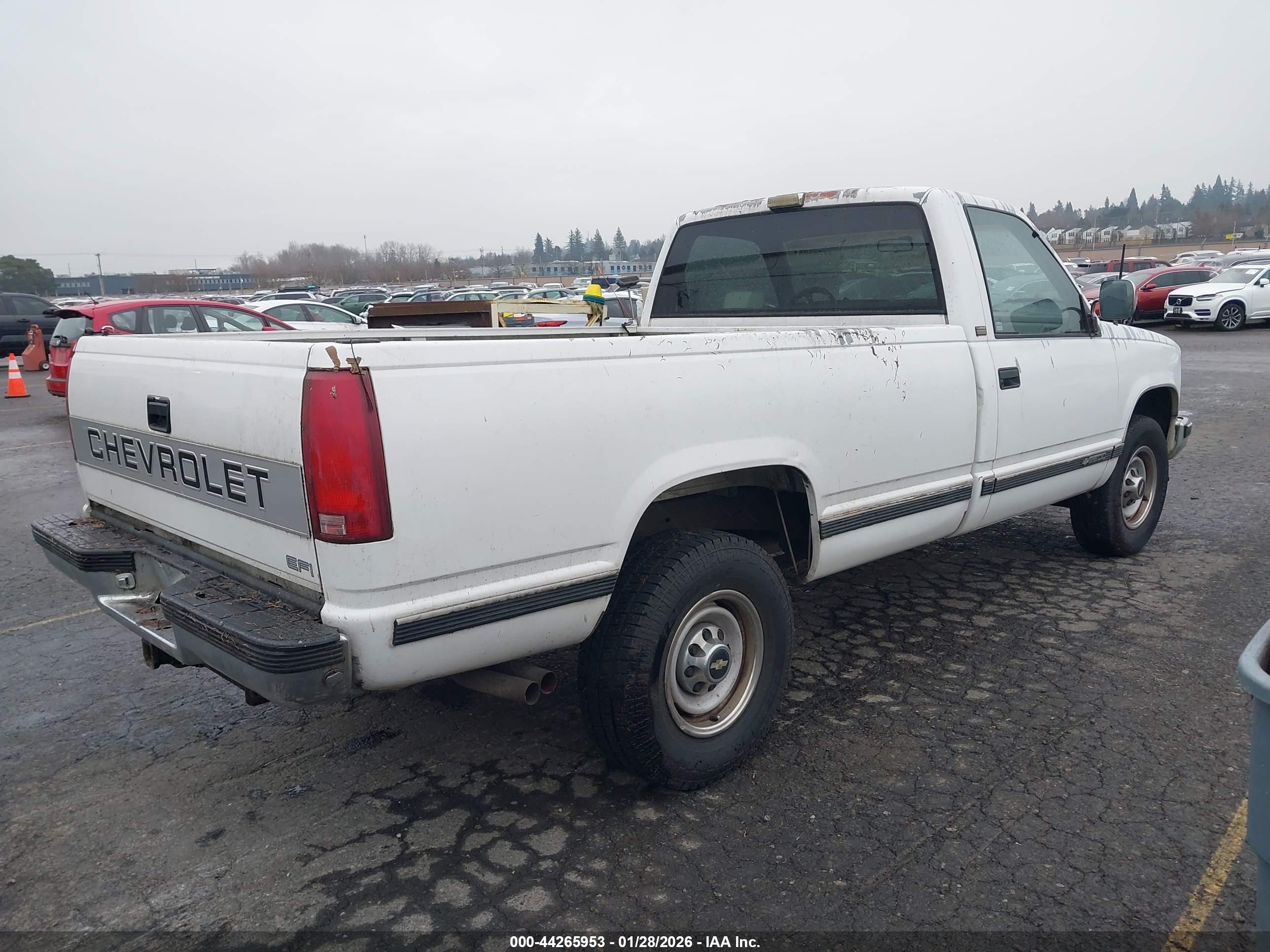 CHEVROLET GMT-400 image 4