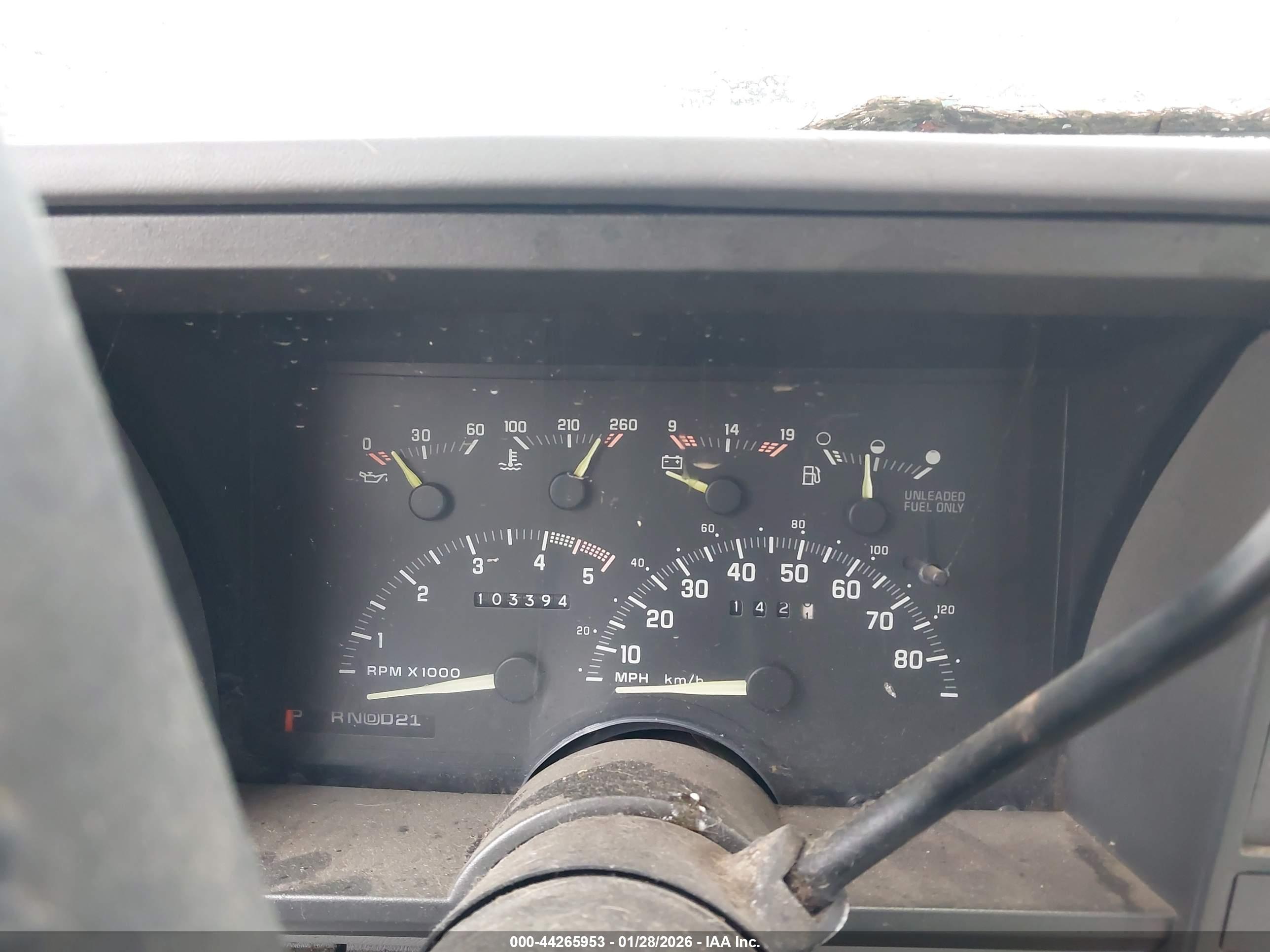 CHEVROLET GMT-400 image 7