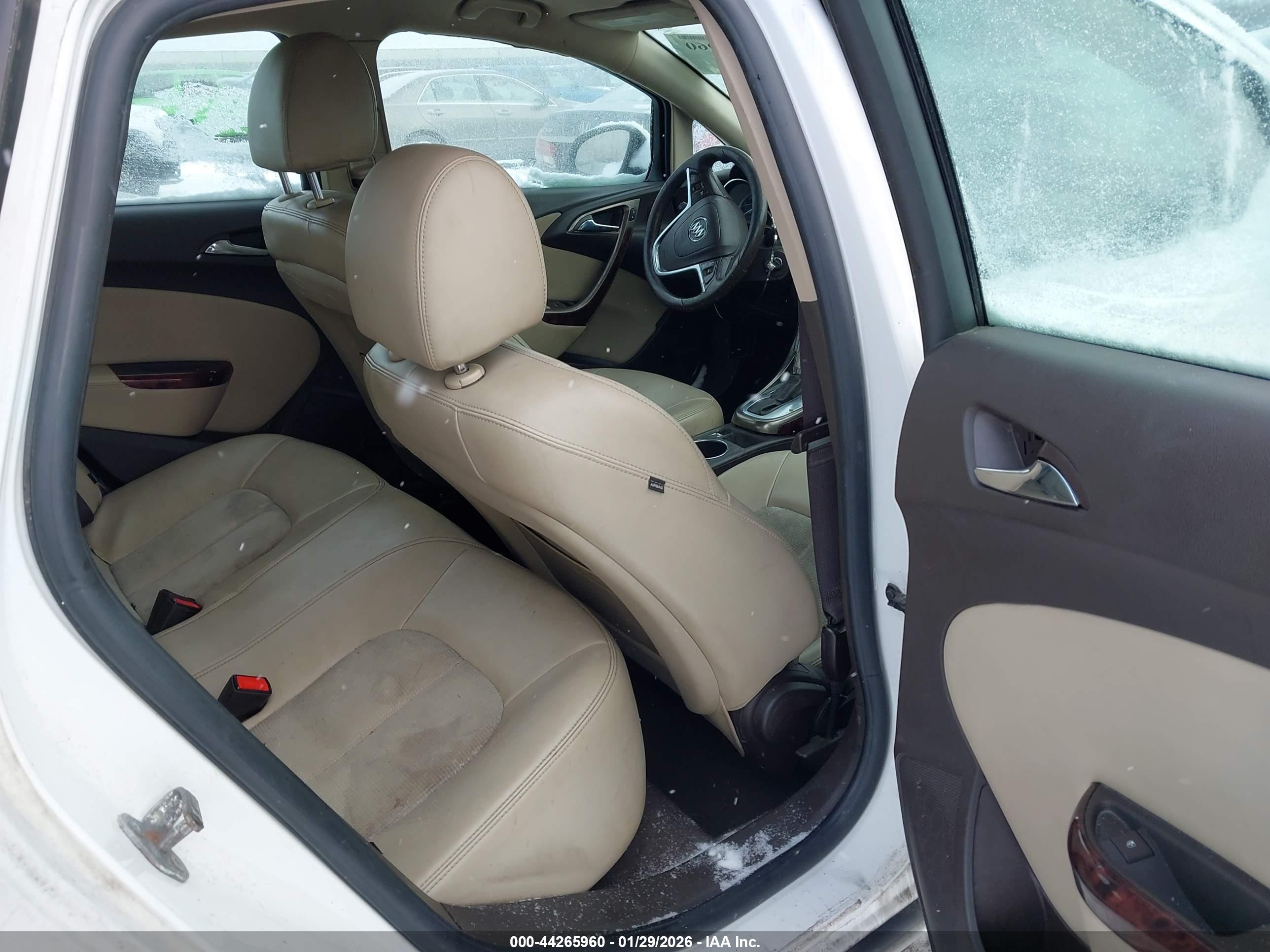 BUICK VERANO image 8
