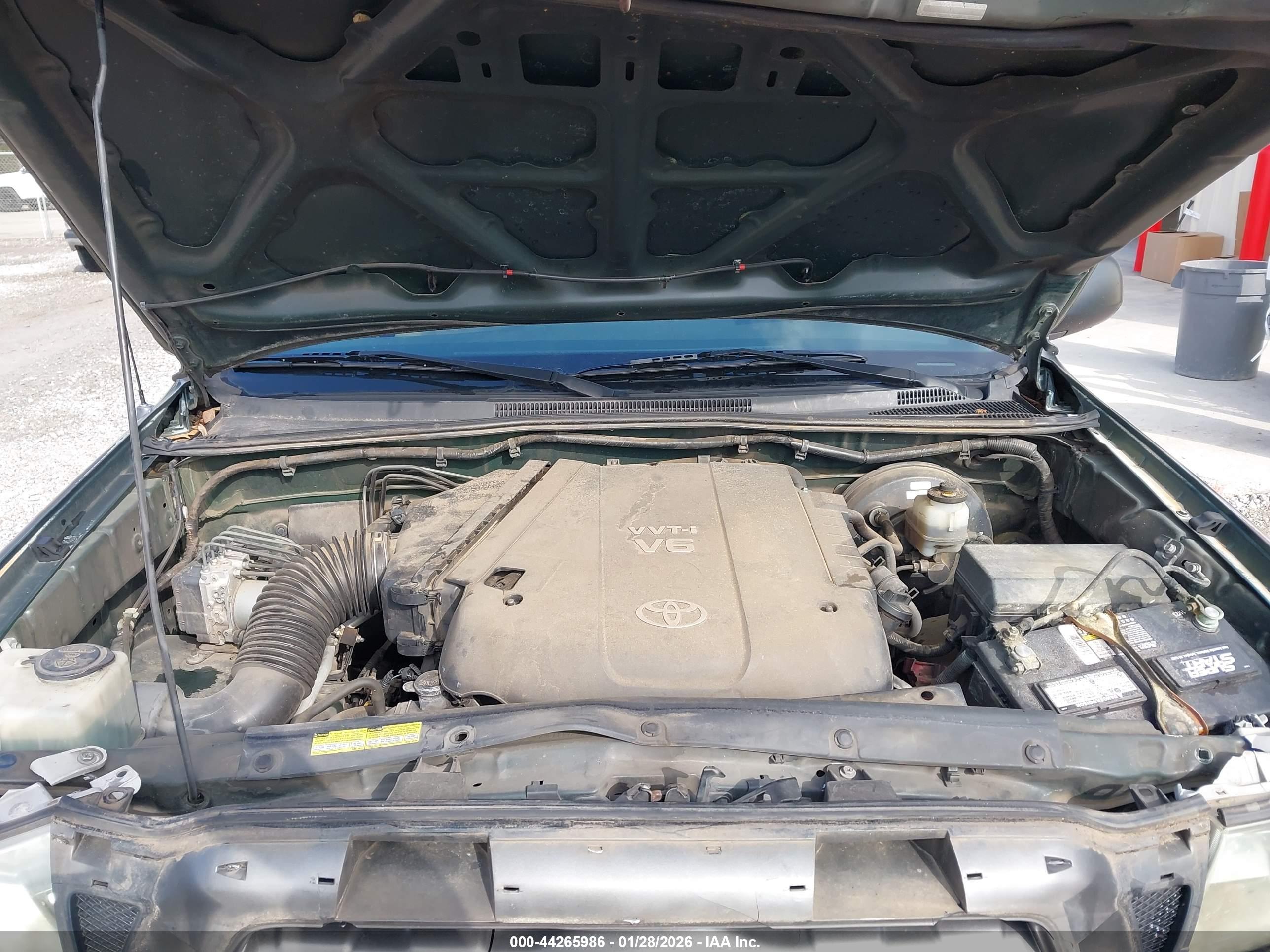TOYOTA TACOMA image 10