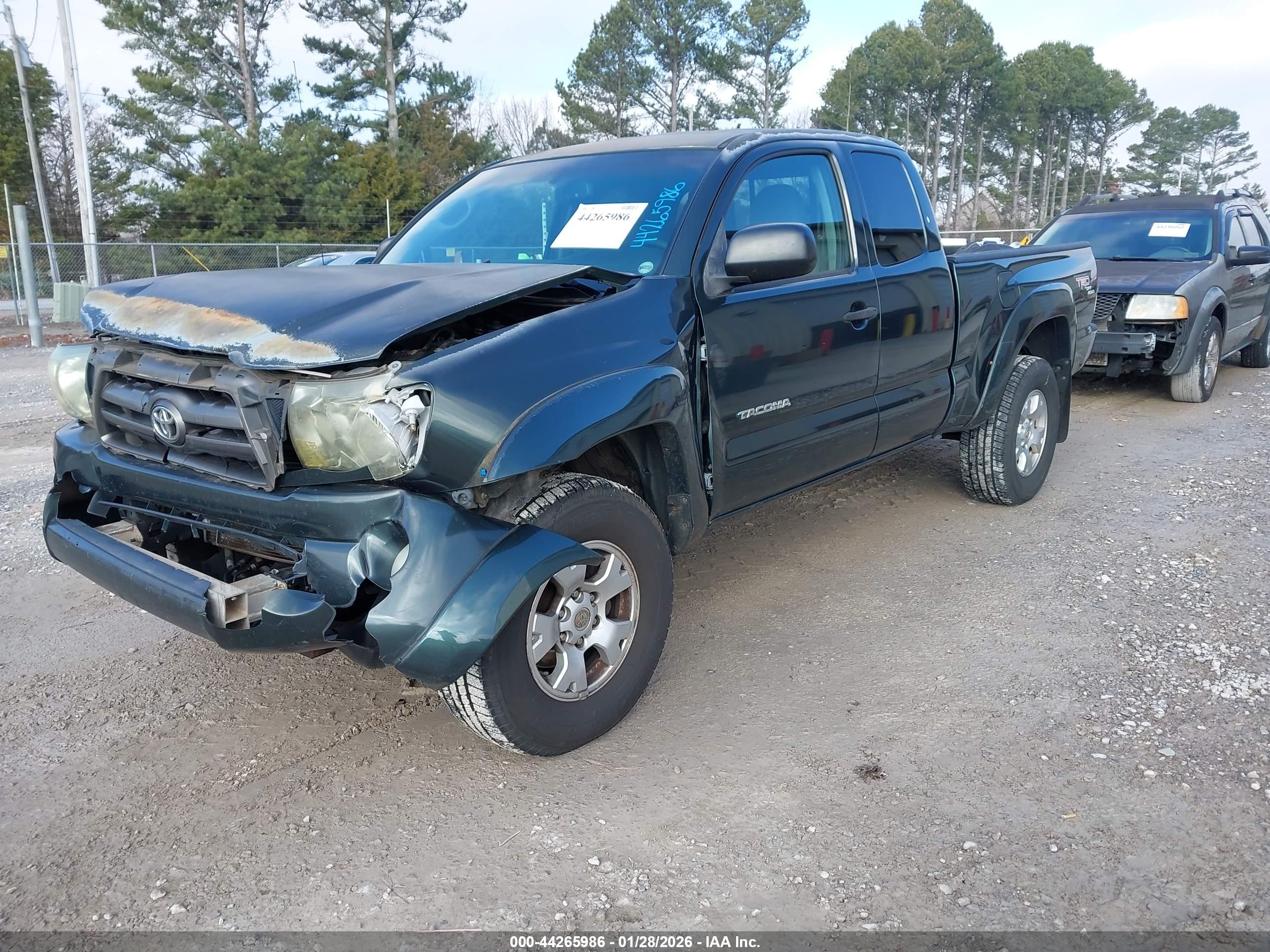 TOYOTA TACOMA image 2