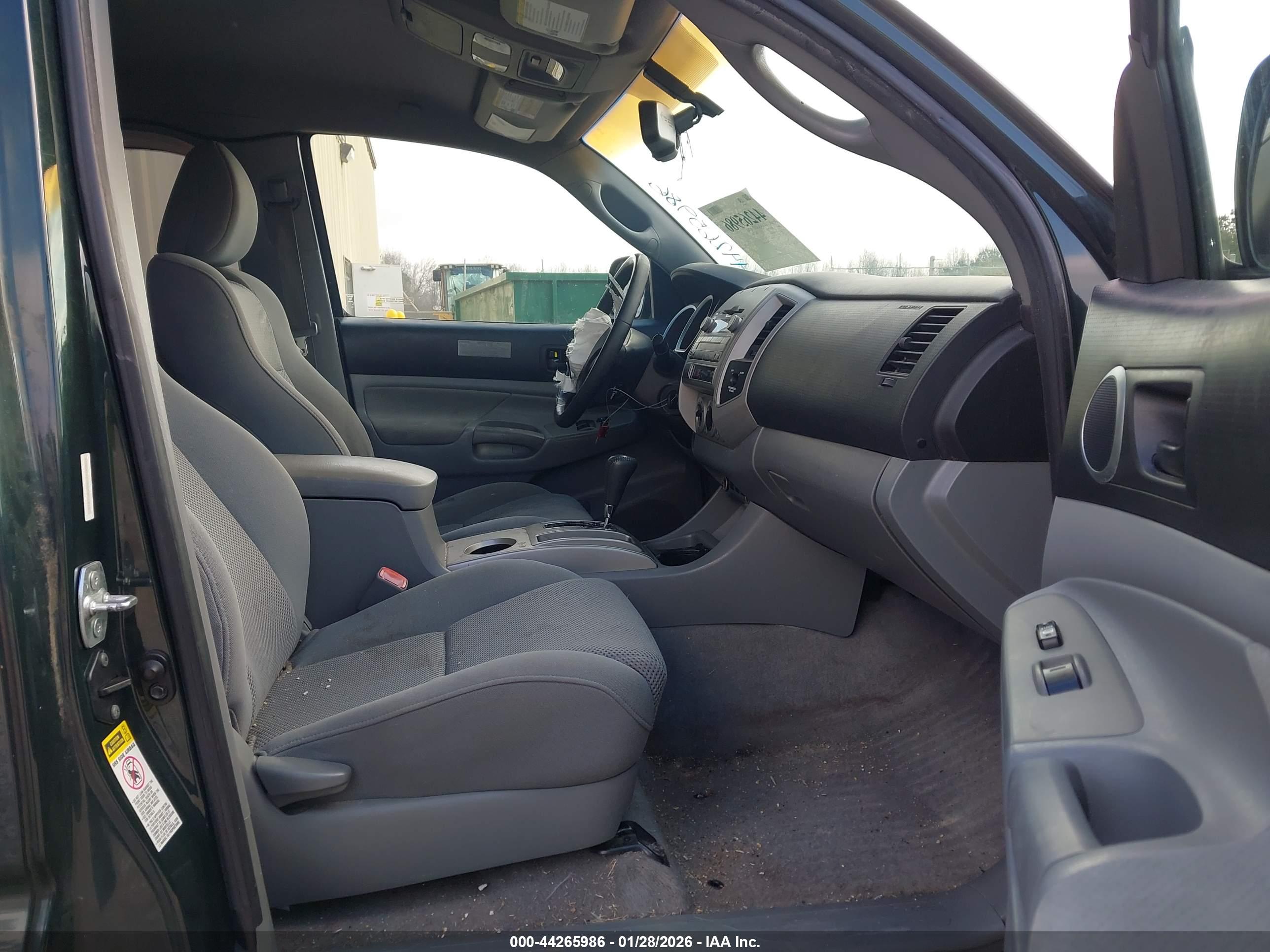 TOYOTA TACOMA image 5