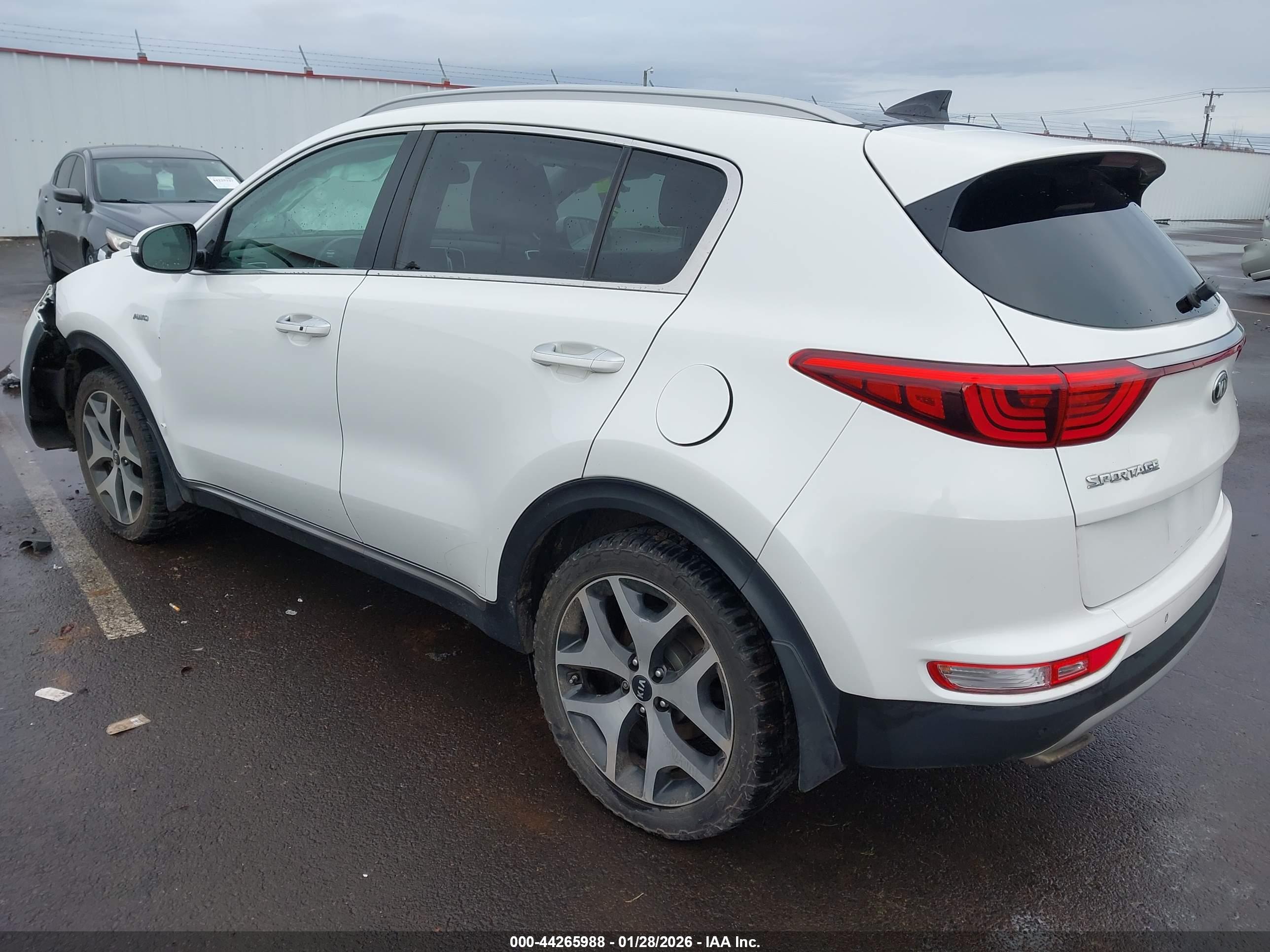 KIA SPORTAGE image 3