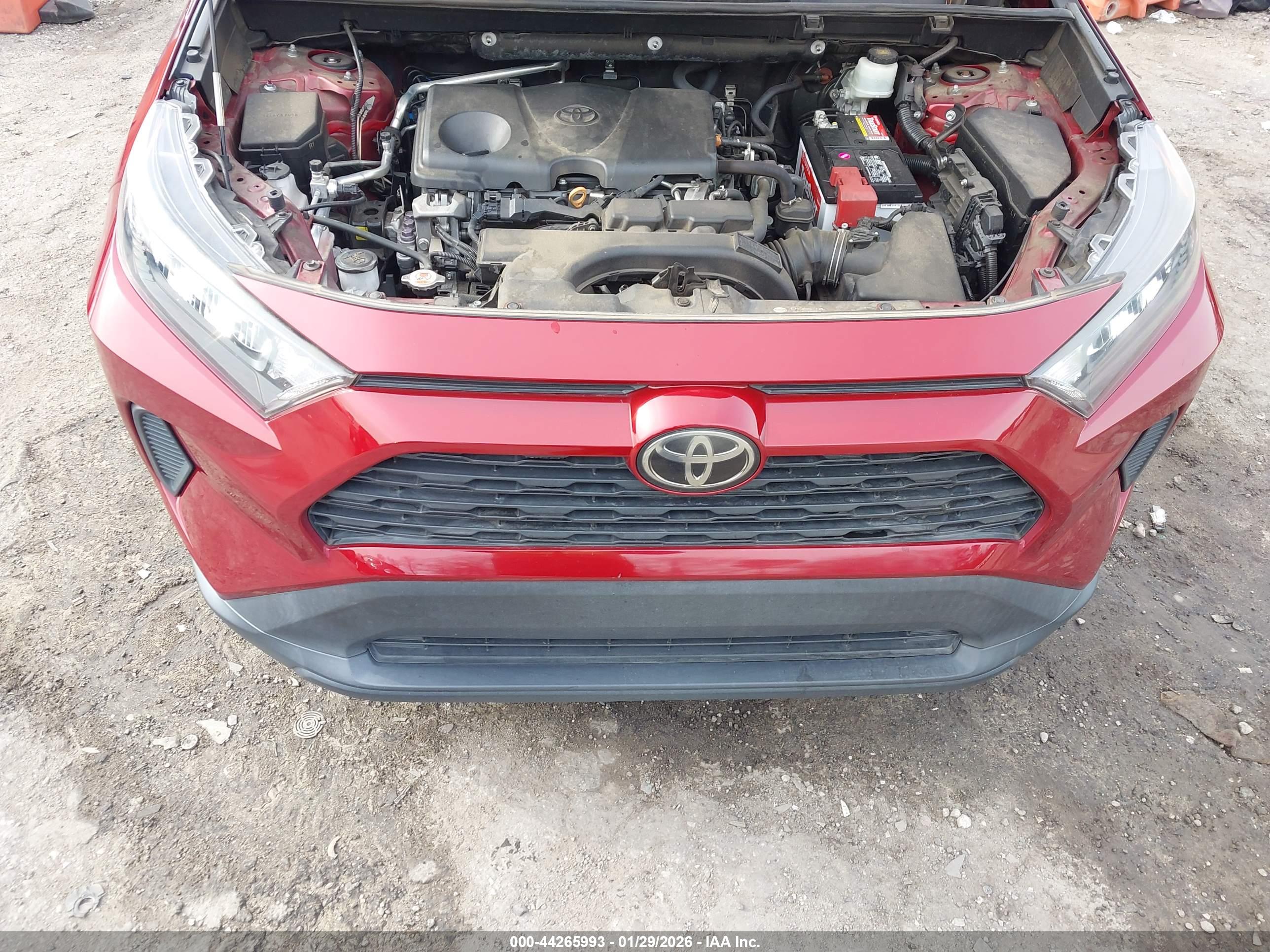TOYOTA RAV4 image 10