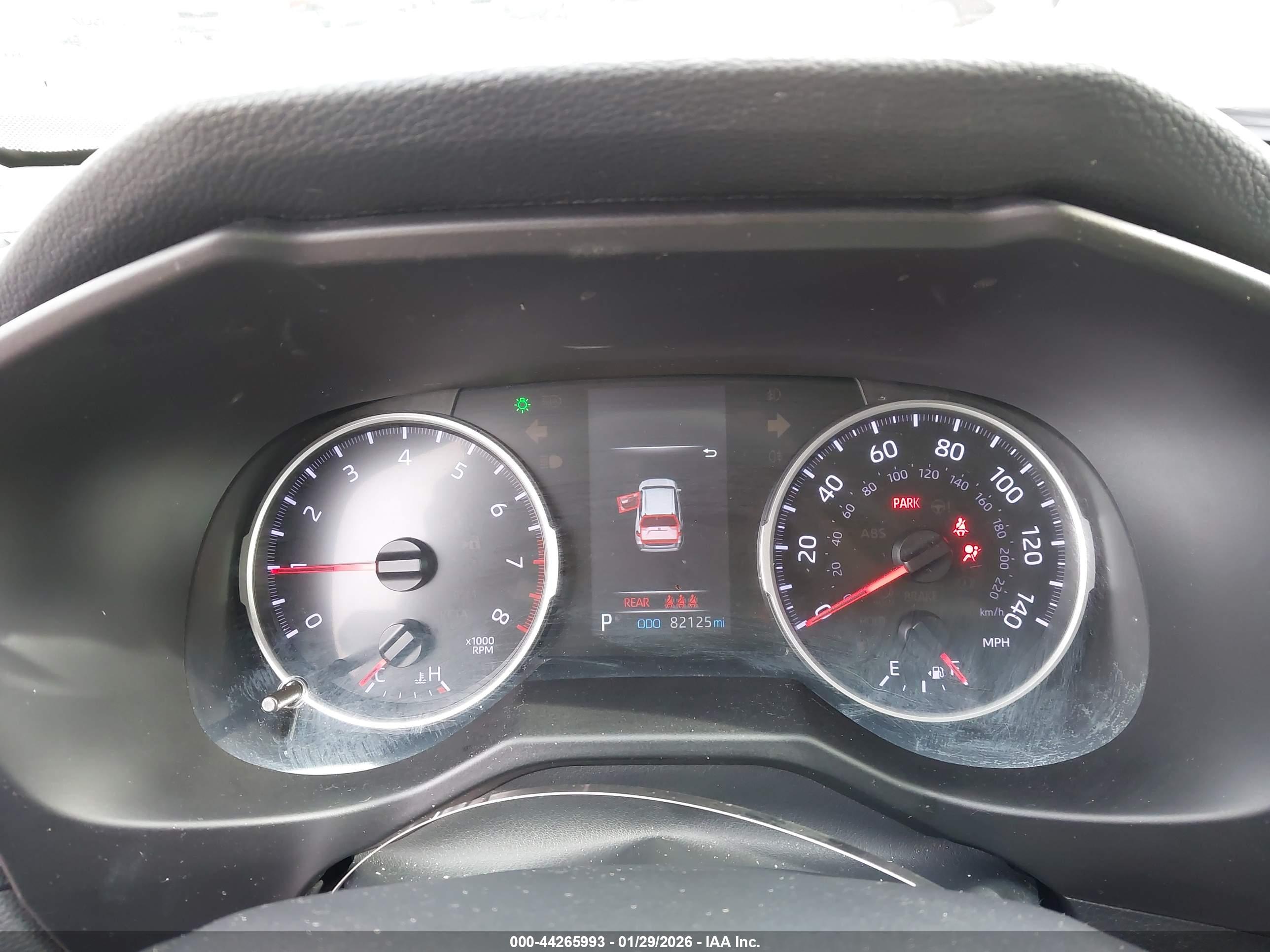 TOYOTA RAV4 image 7