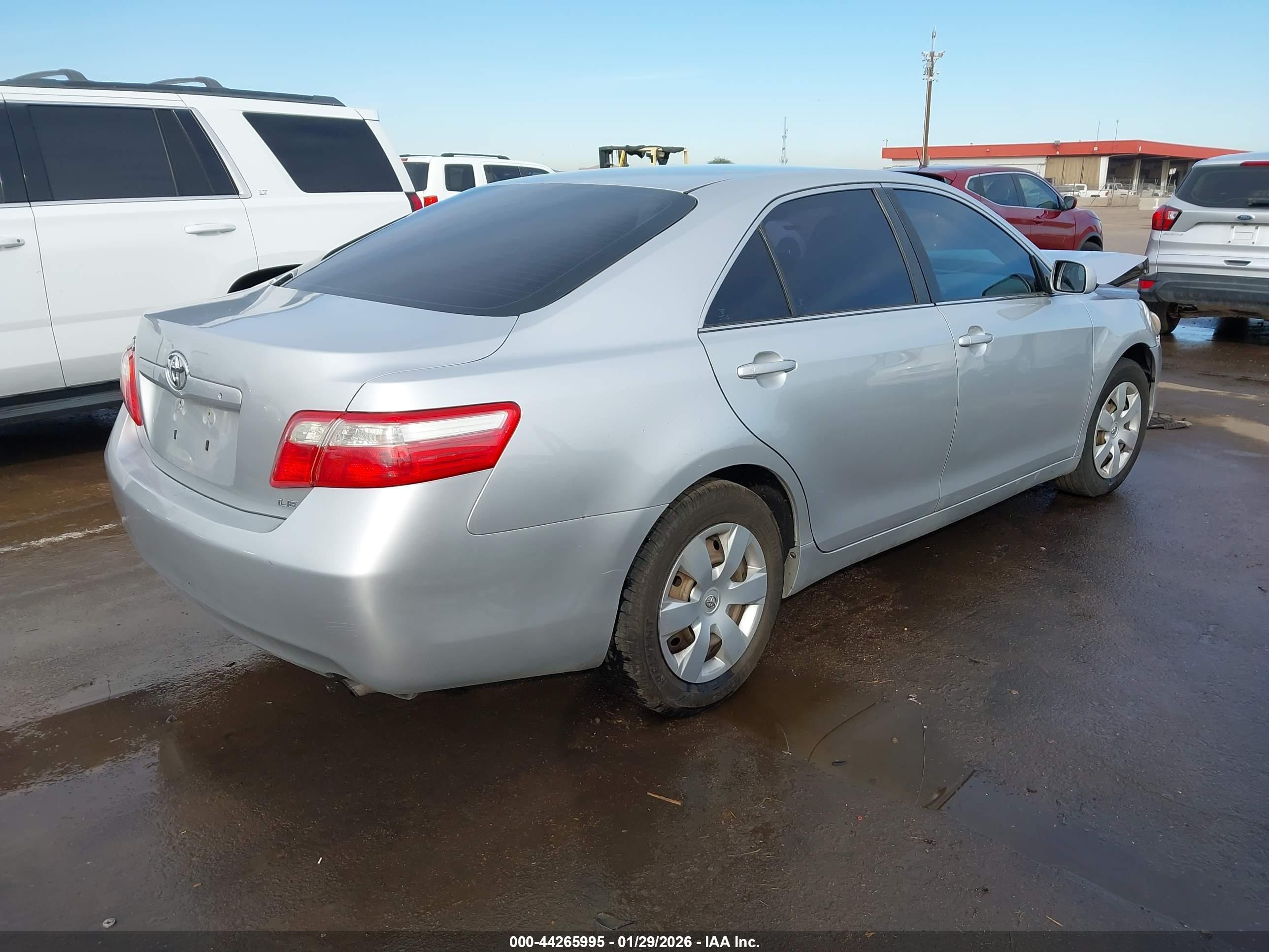 TOYOTA CAMRY image 4