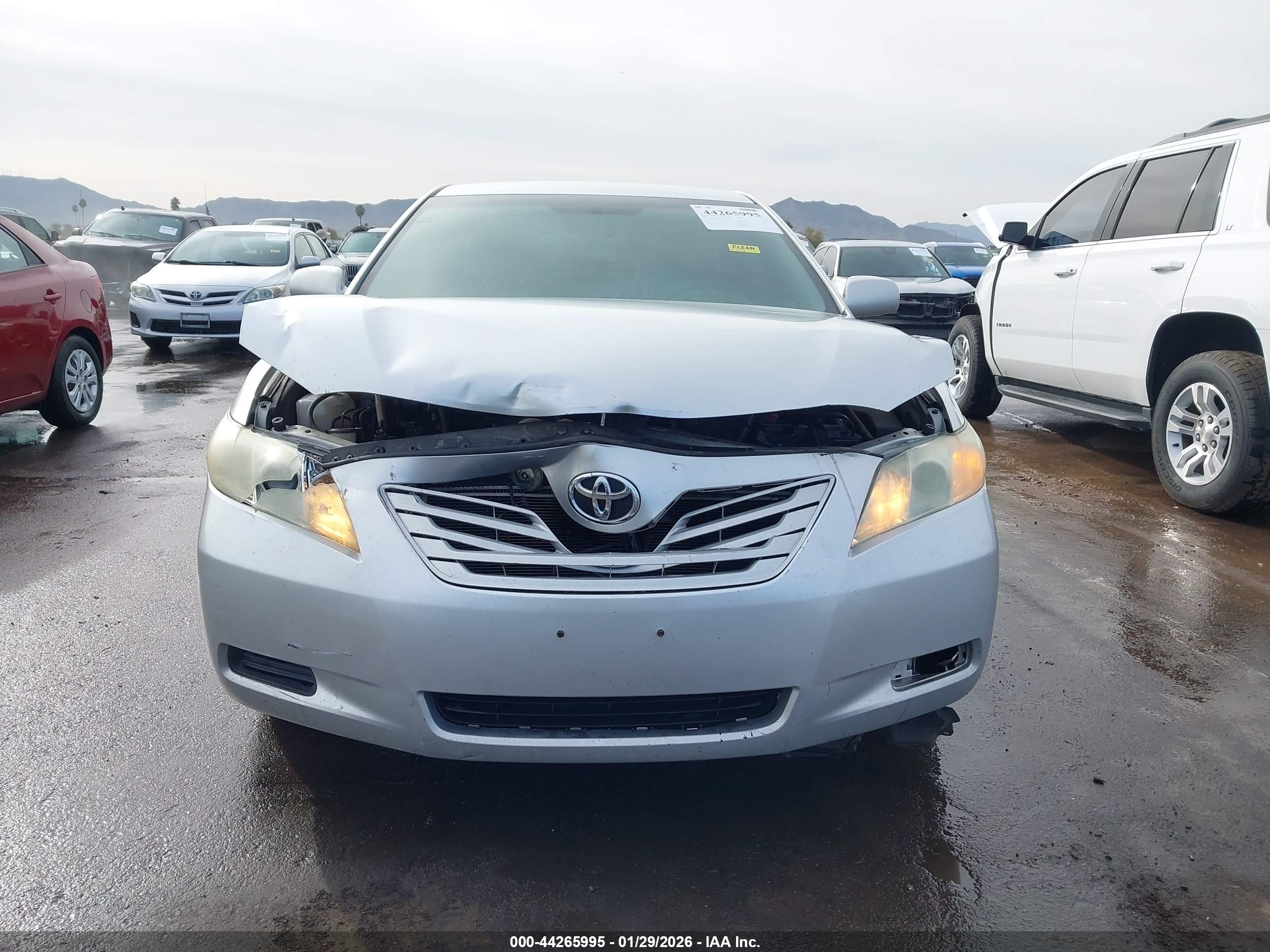 TOYOTA CAMRY image 6